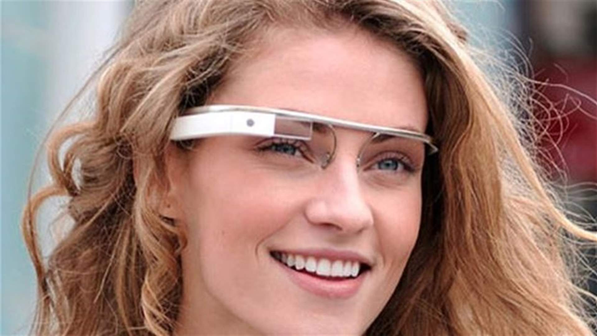 Driving while texting with Google Glass as distracting as phone: study