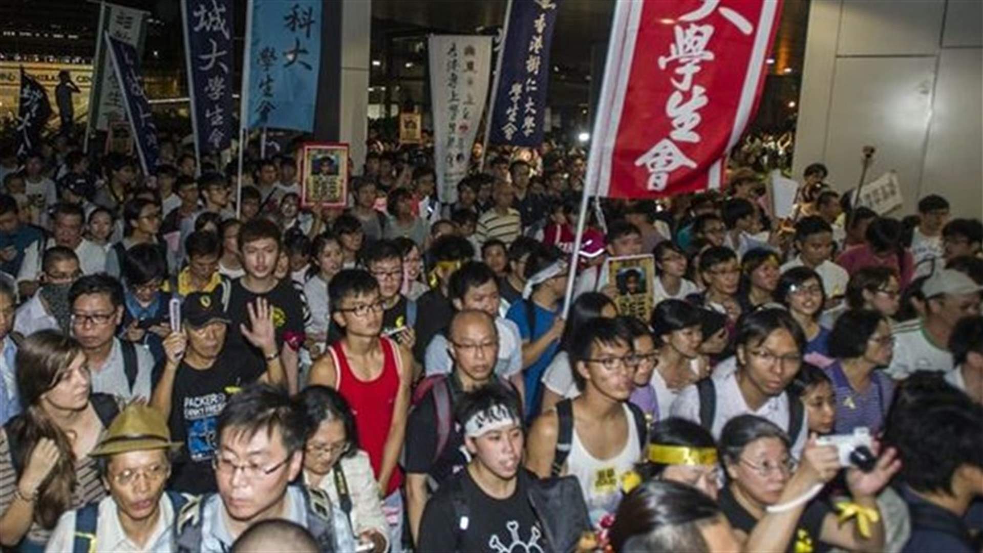 Hong Kong students urged to withdraw from protests over rubber bullet fears