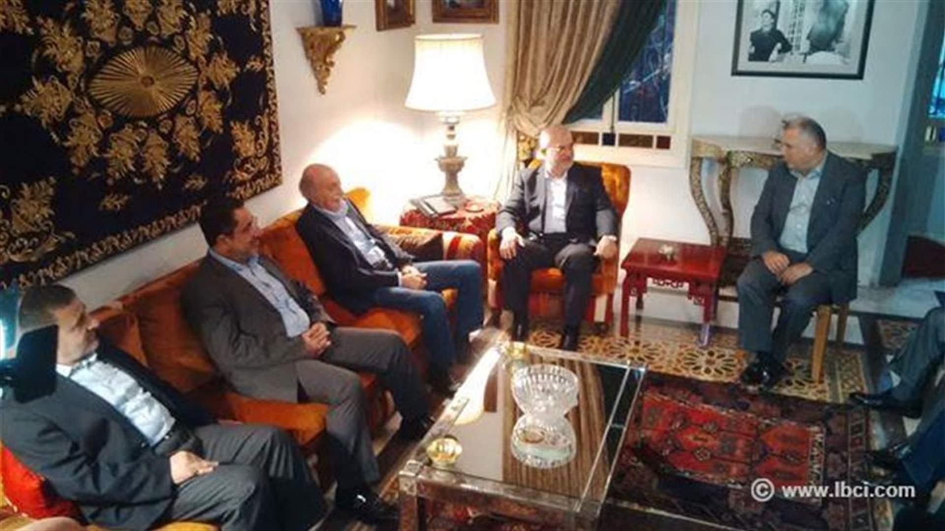 وفد من حزب الله في كليمنصو