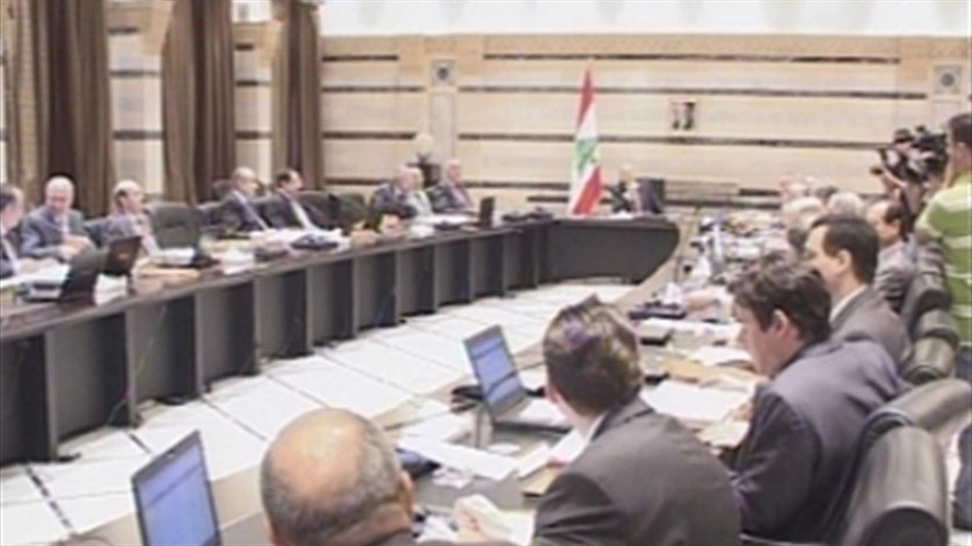 اجتماع  وزاري الاثنين لبحث خطة الكهرباء 