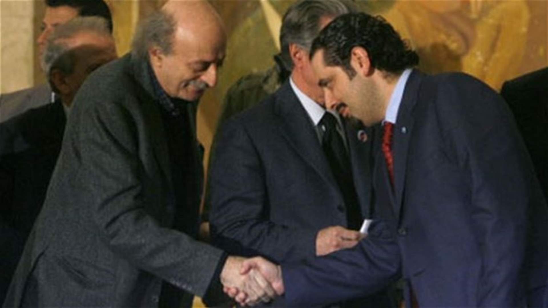 "الانباء" : جنبلاط في باريس للقاء الحريري