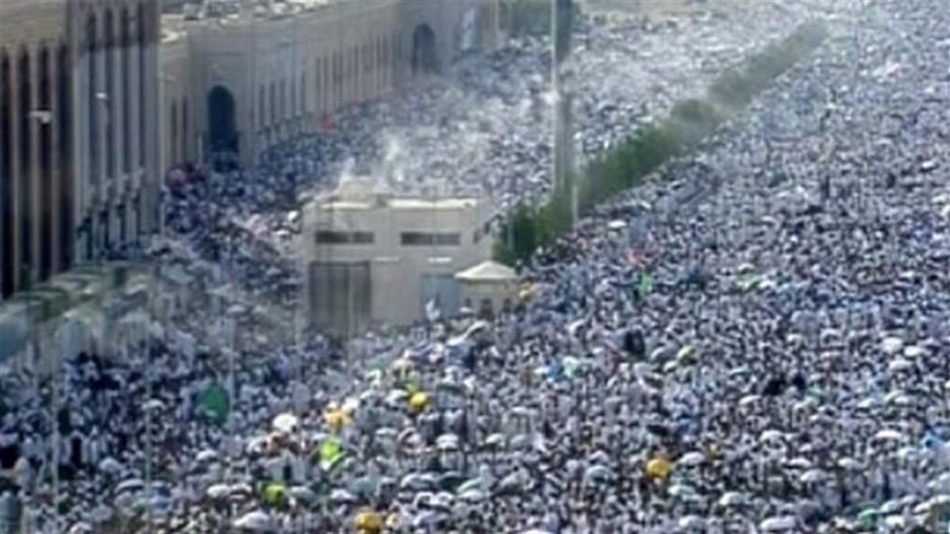 Haj pilgrims in Mecca stone the devil on first day of Eid al-Adha