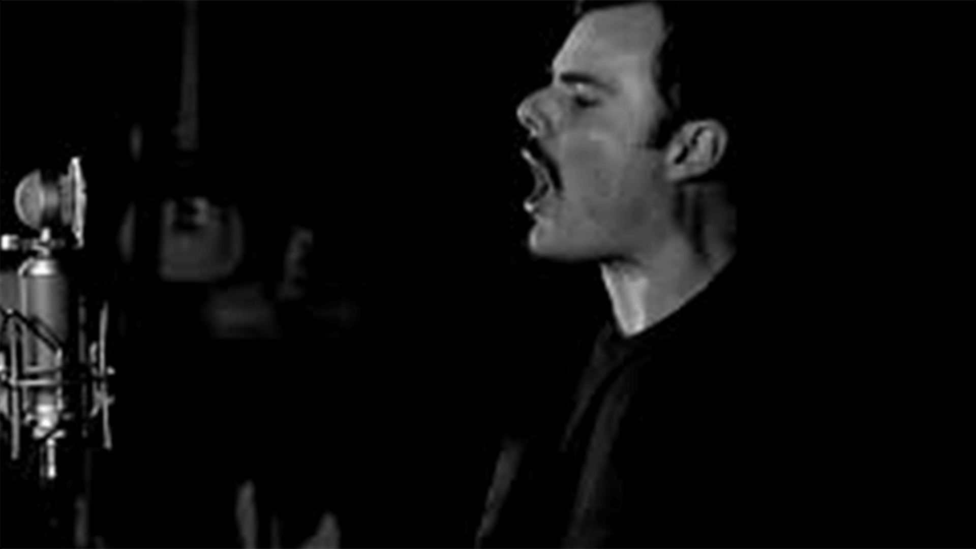 [VIDEO] What Do Pavarotti And Freddie Mercury Have In Common? One Man!