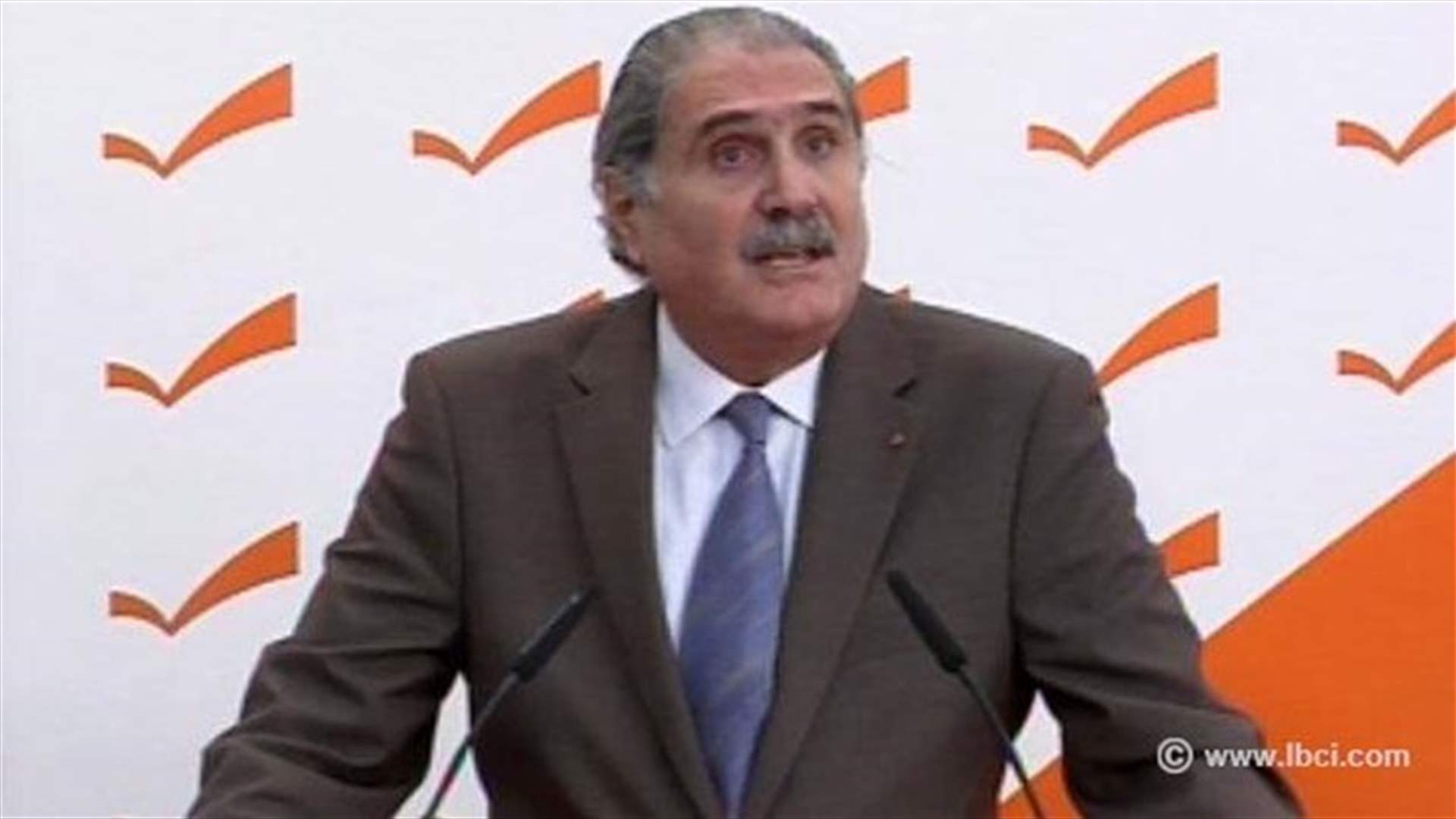 التغيير والاصلاح: الجمع بين القاتل والمقصر غير جائز