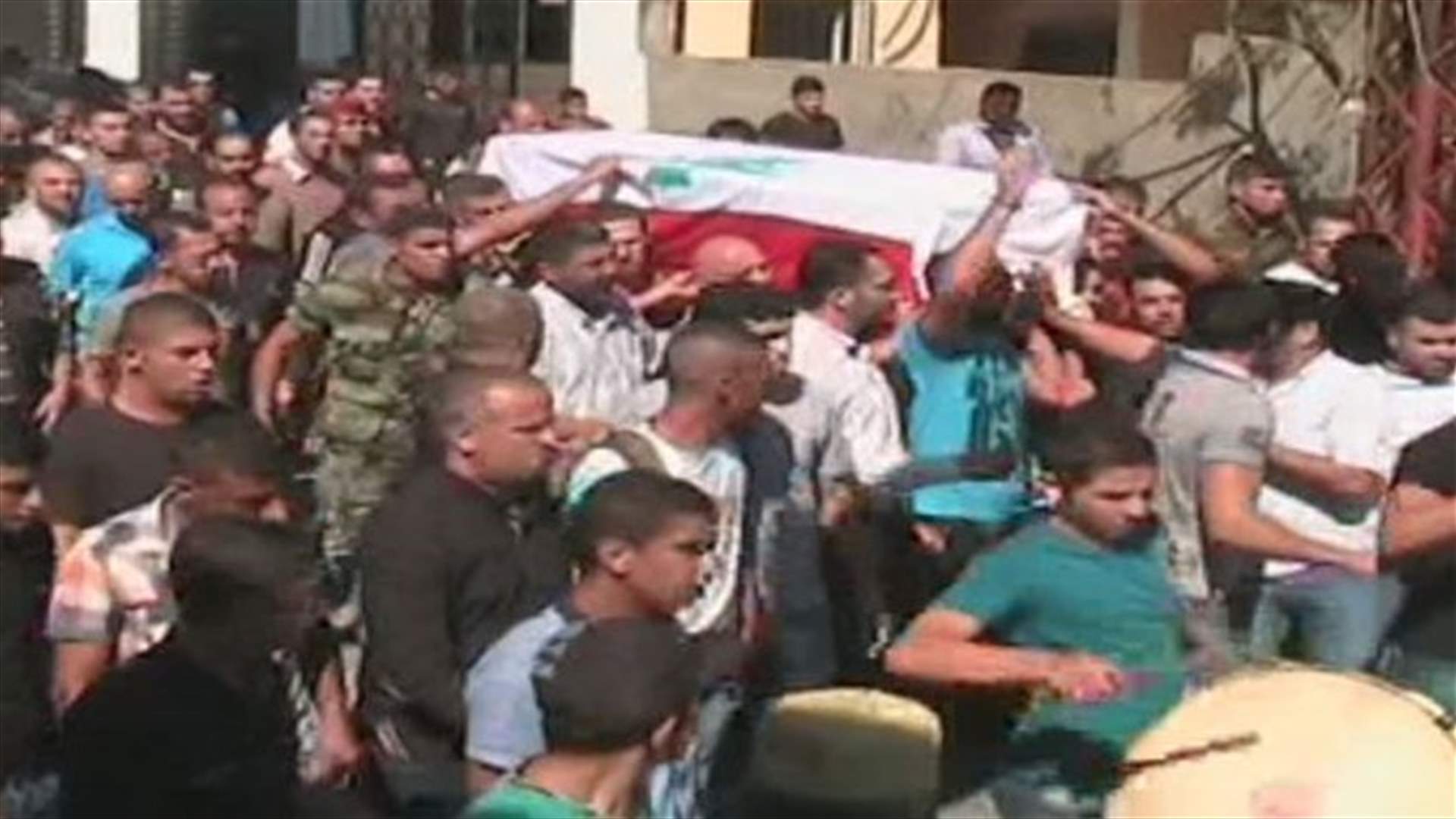 قيادة الجيش شيعت الجندي الشهيد علاء الدين العويك