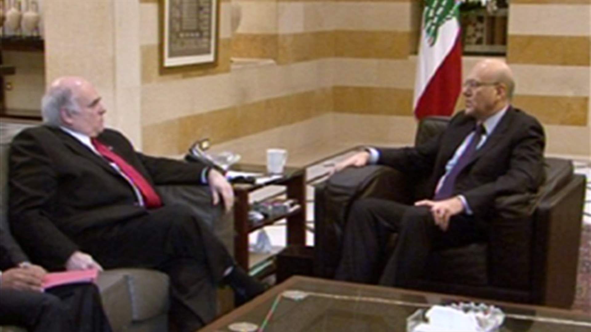 بلمار جال على المسؤولين مودعاً