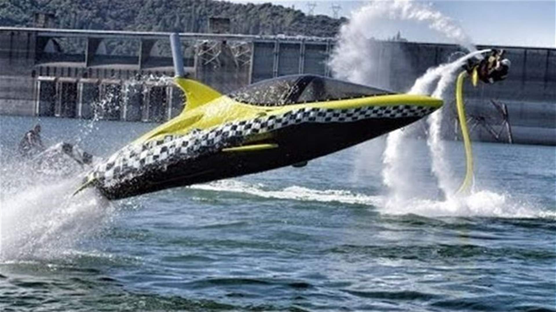 [VIDEO] Robotic Dolphins And Flying Bikes Take Water Sports To Another Level!