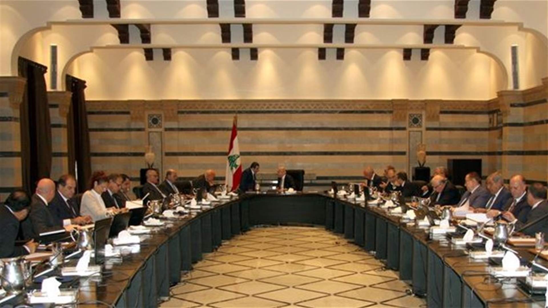 كوكتيل مجلس الوزراء: مخطوفون، مشروبات طاقة، ومحكمة عسكريّة