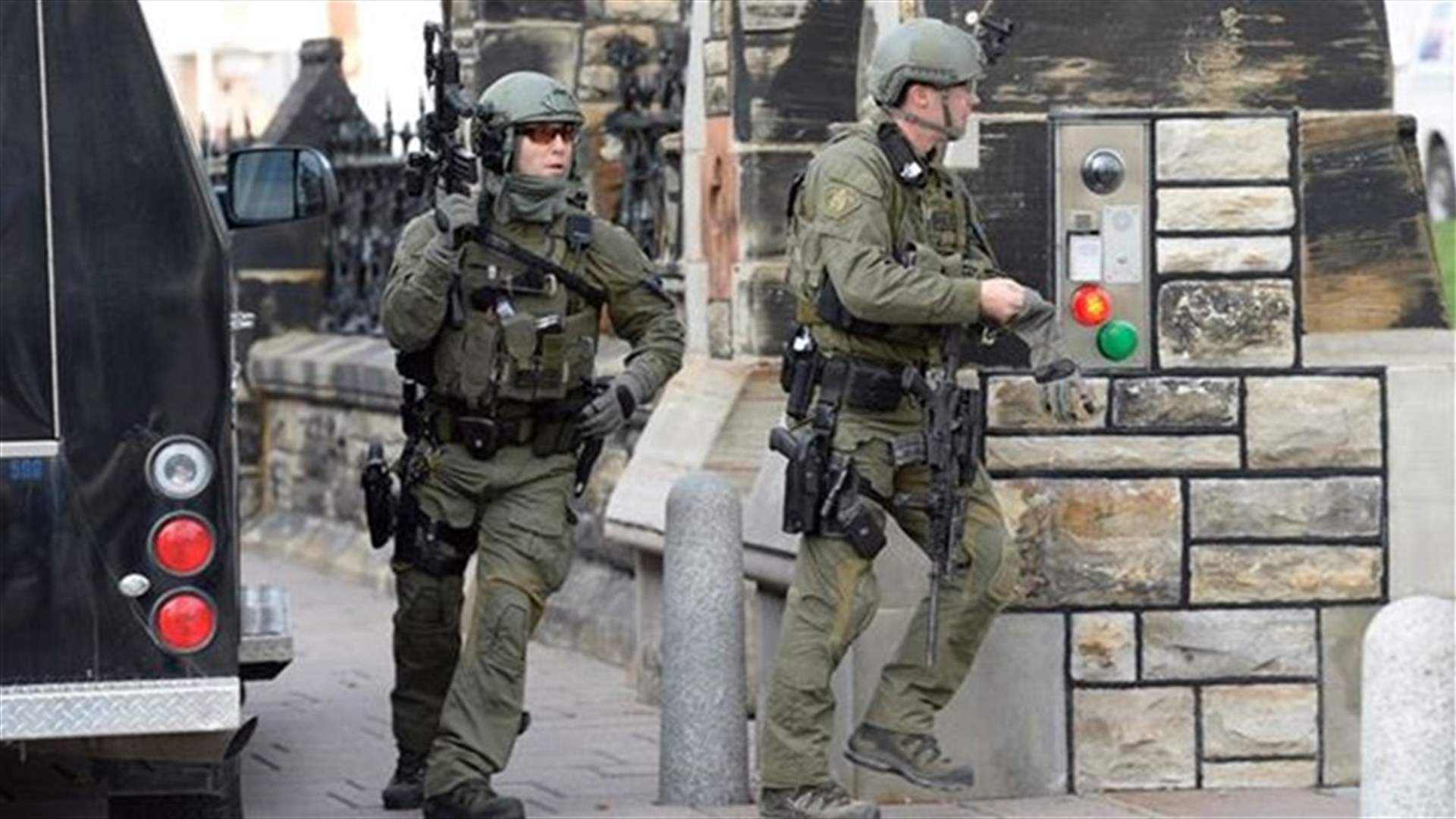 Canada's Harper pledges tougher security laws after attack