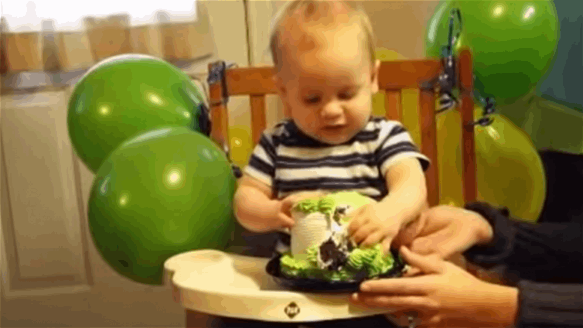 [VIDEO] This Baby’s First Birthday Cake Became An Instant Internet Sensation!