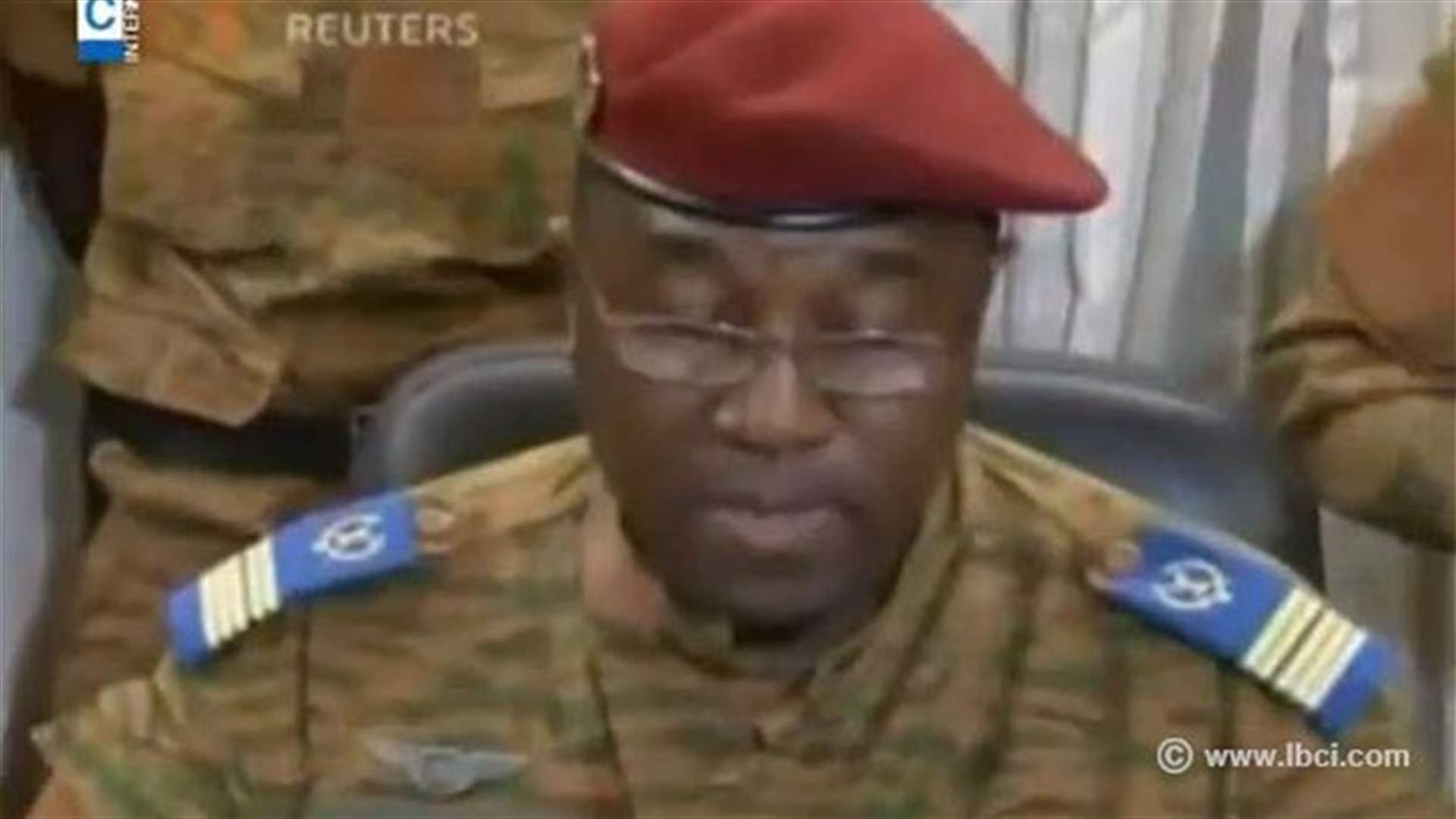 احزاب المعارضة ببوركينا فاسو يرفضون قيادة الجيش للمرحلة الانتقالية