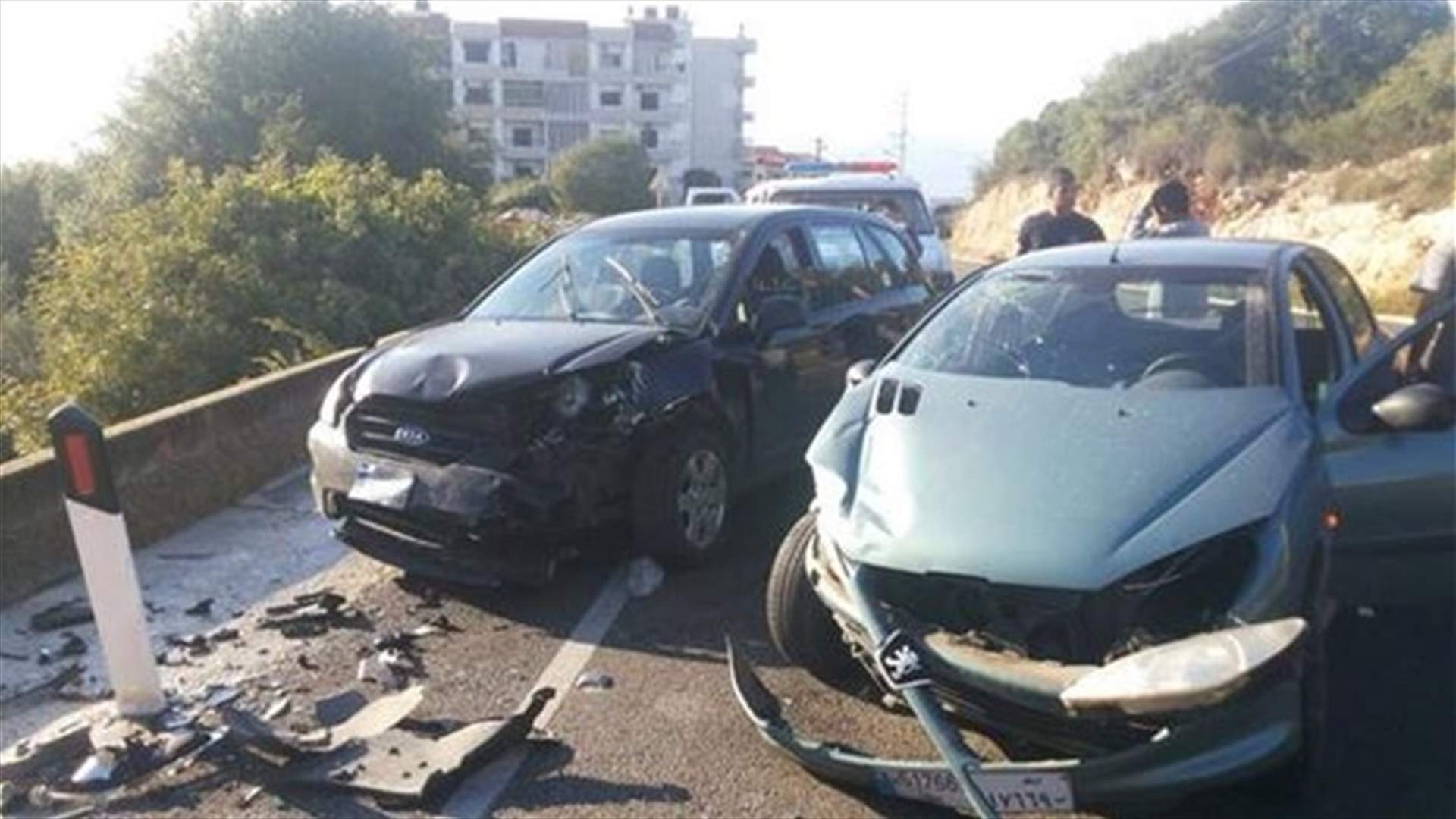 بالصور..جريحان بحادث سير في الدامور