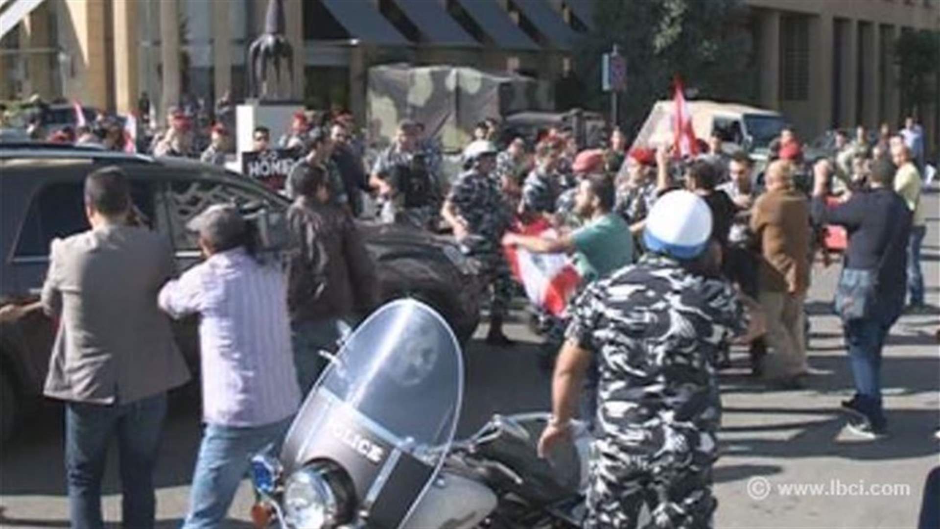 REPORT: Protestors block roads, denounce proposed extension of parliament's term