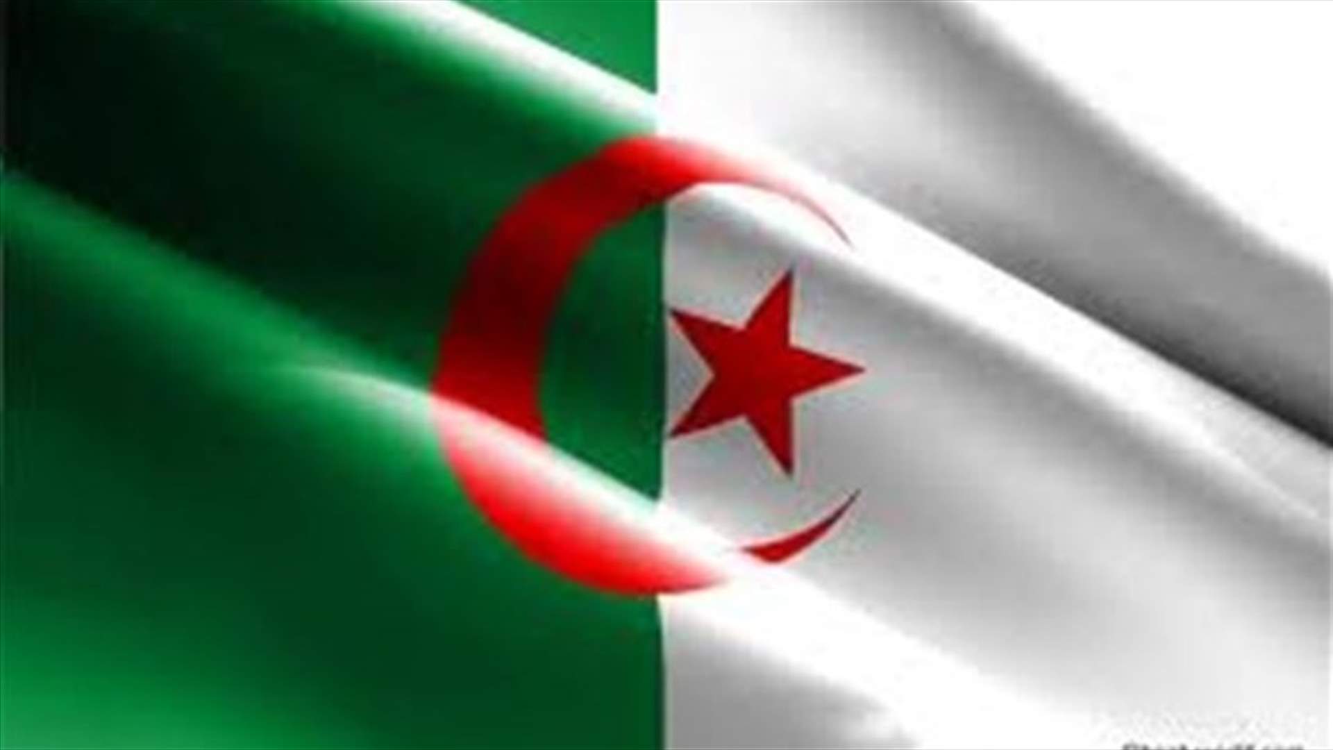 مقتل امراة وجرح 57  في انحراف قطار بالجزائر  
