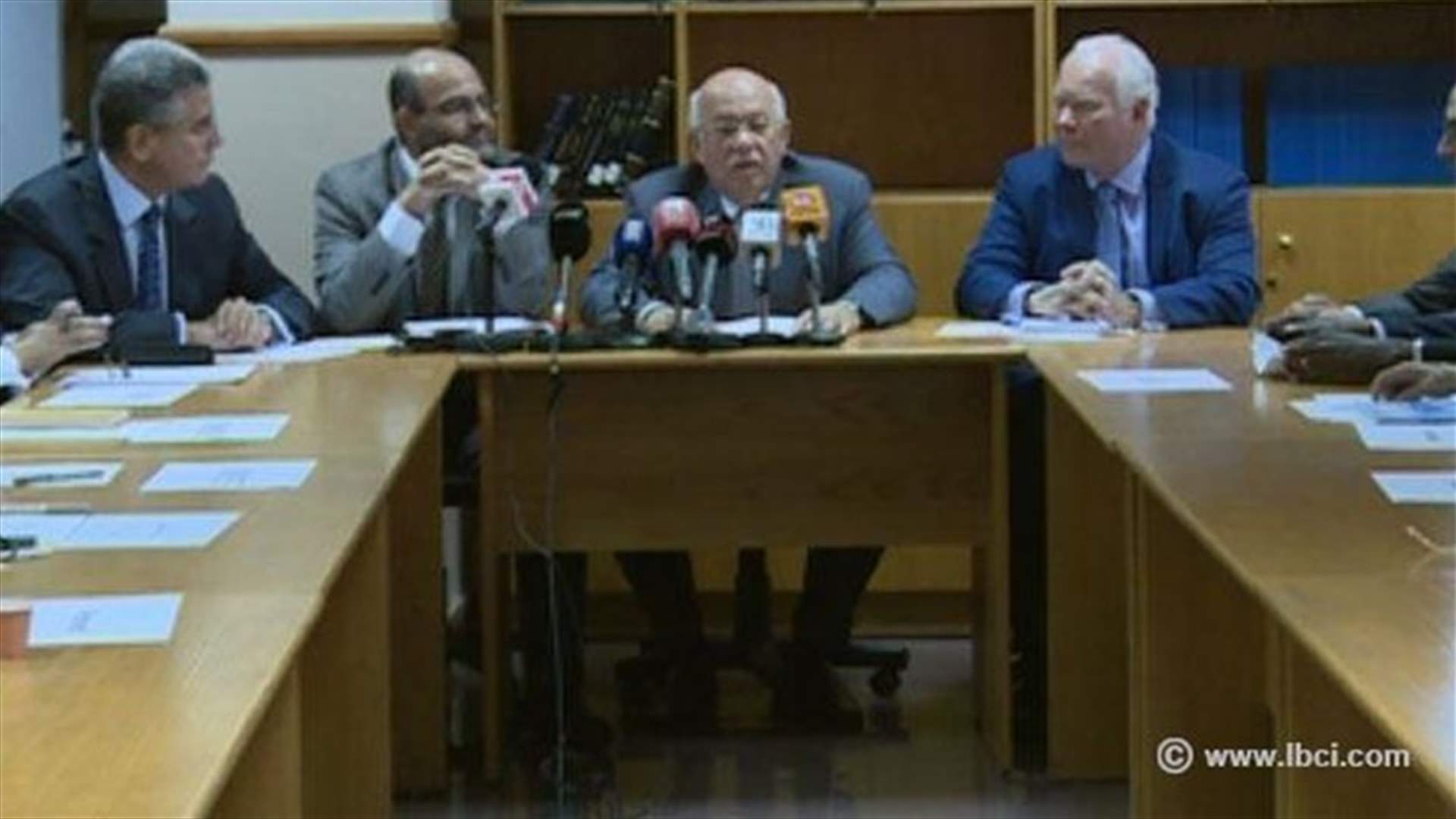 درباس أطلق بطاقة غذائية موقتة للأسر الأشدَ فقراً بلبنان