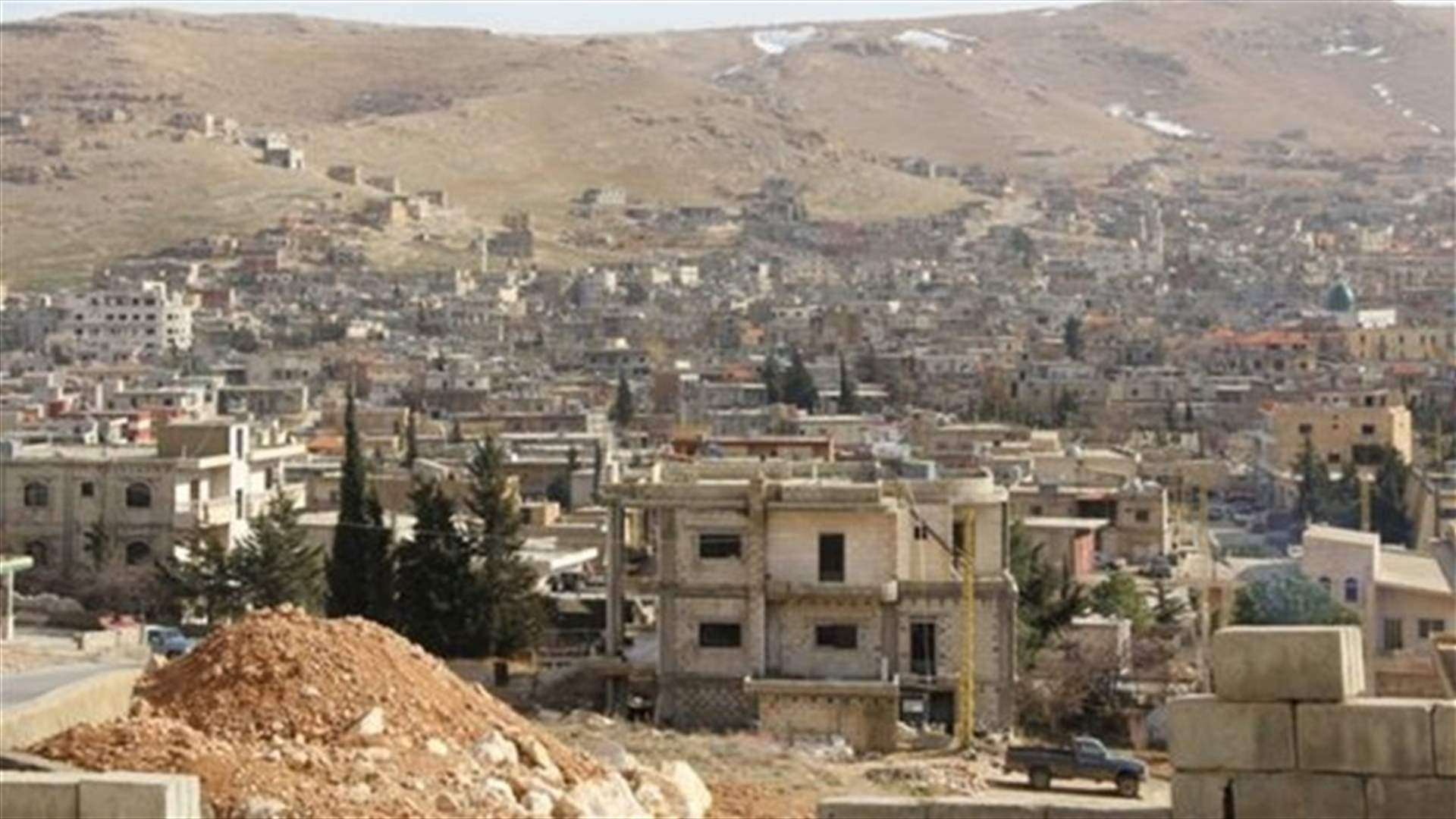 Masked gunmen open fire at a clinic in Arsal  