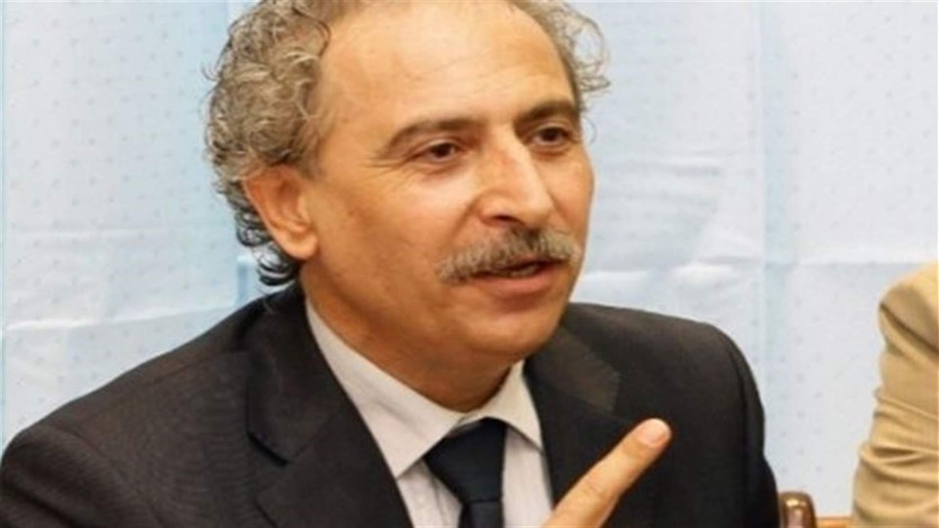 Syria detains prominent Damascus-based dissident