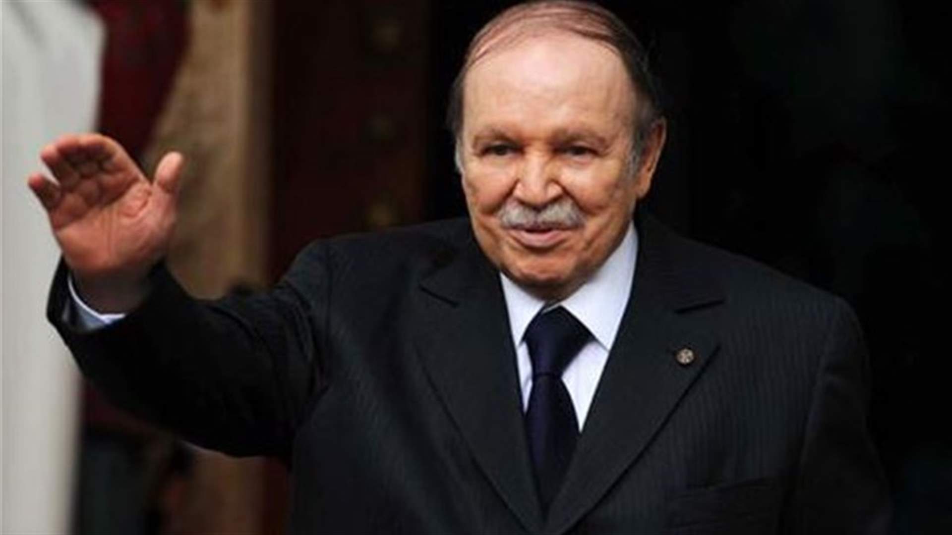 بوتفليقة يغادر المستشفى في فرنسا