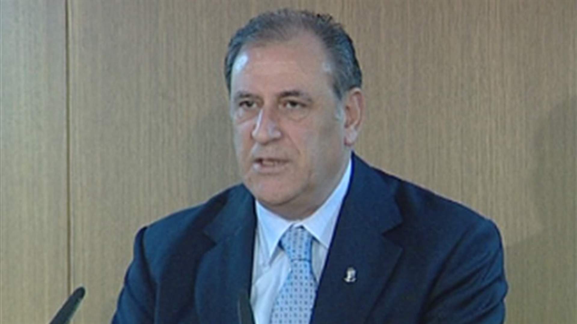الجراح يهاجم عون