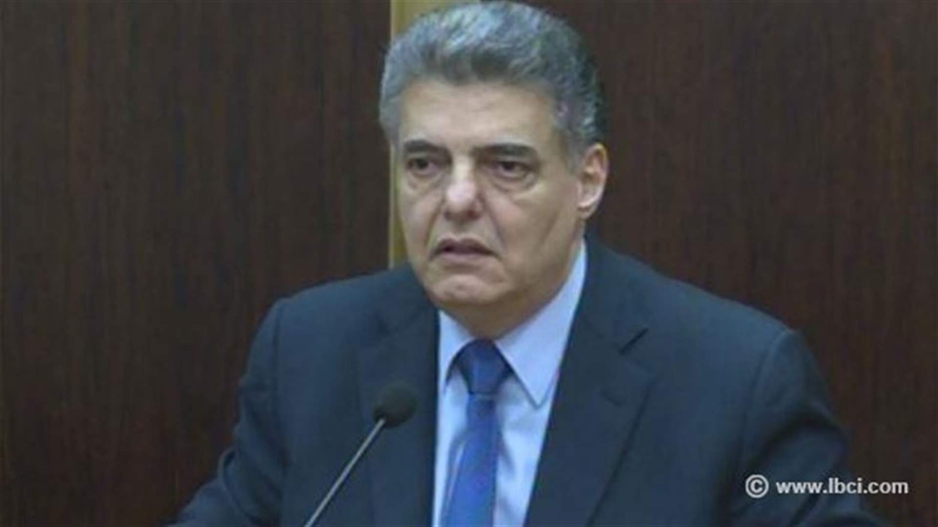 مجدلاني بعد اجتماع لجنة الصحة : لاصدار البطاقة الصحية