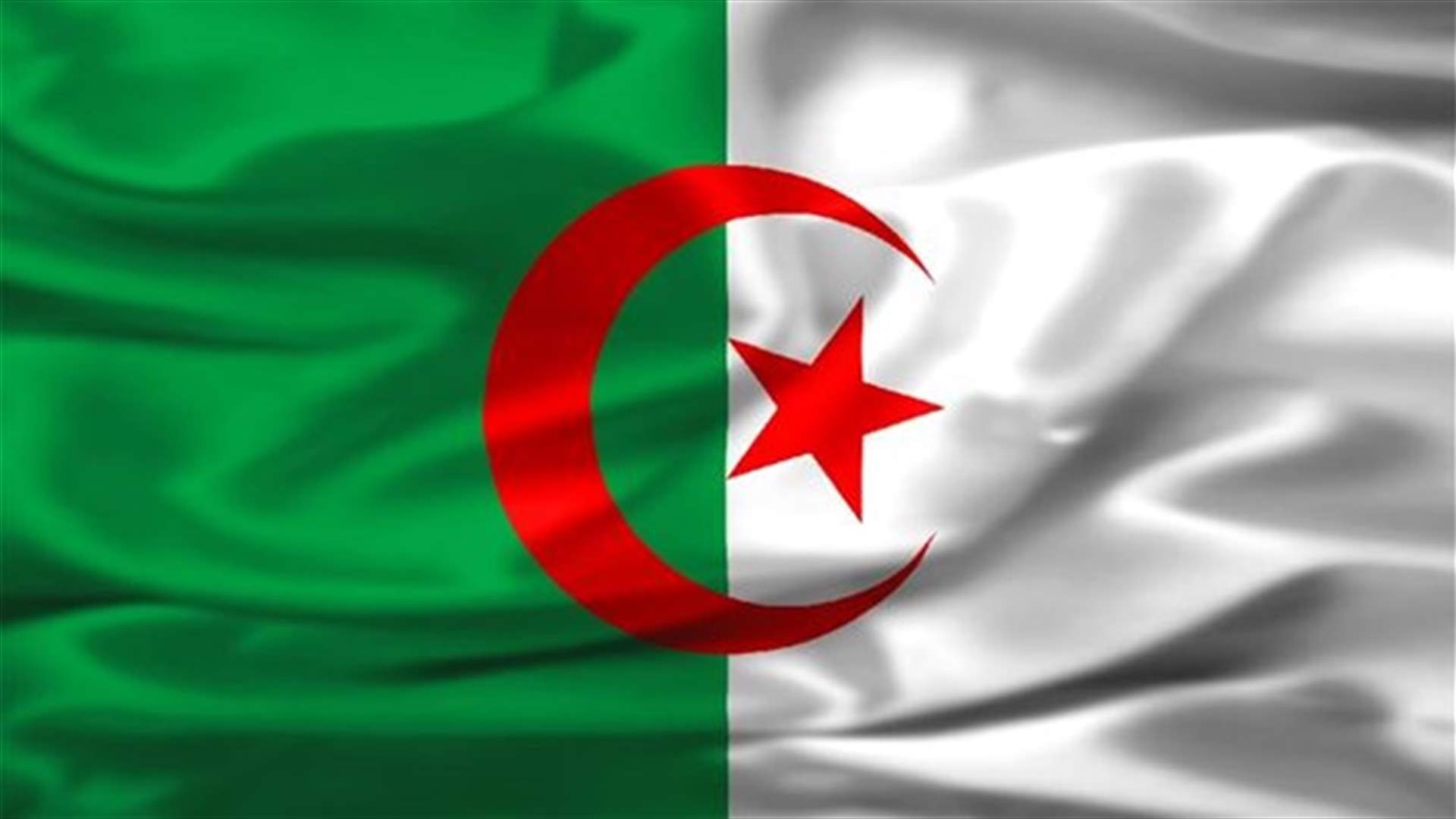  الجيش الجزائري قتل احد خاطفي السائح الفرنسي غورديل  