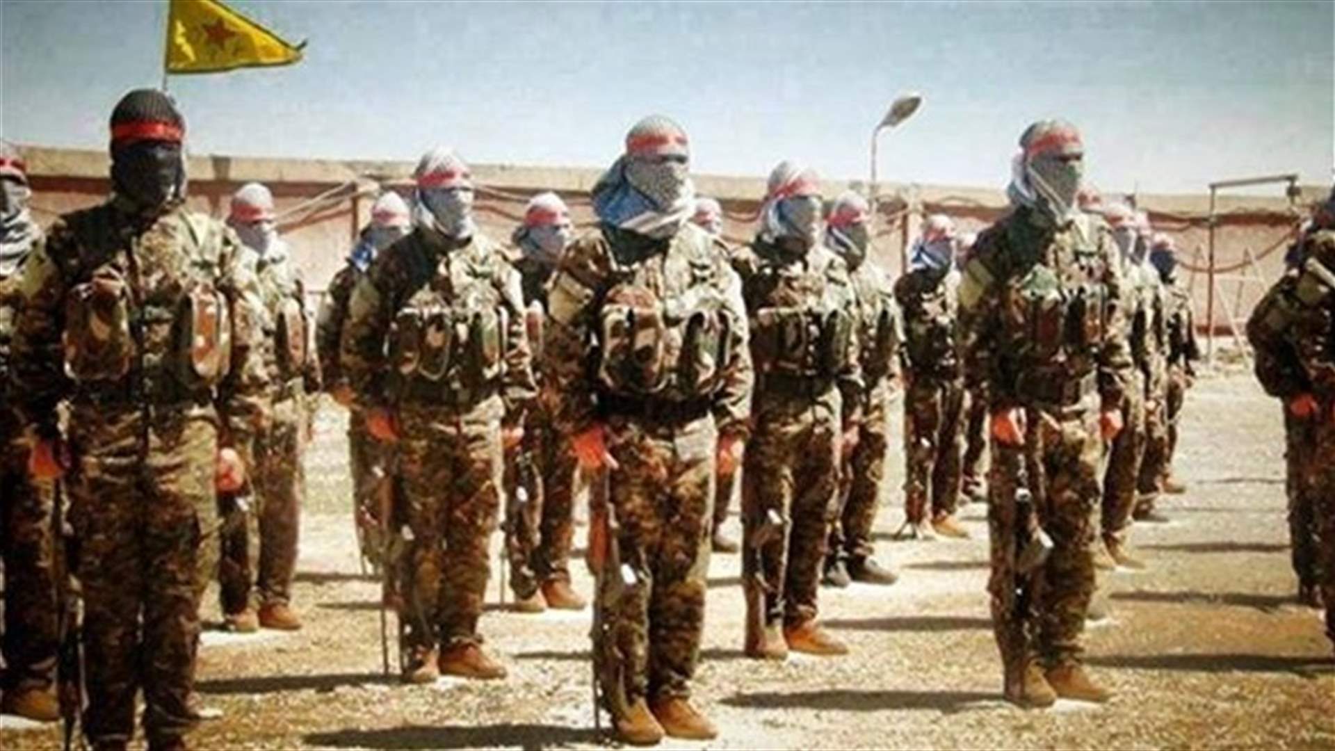 قطر تدير معسكرا سريا في الصحراء لتدريب مقاتلين سوريين   