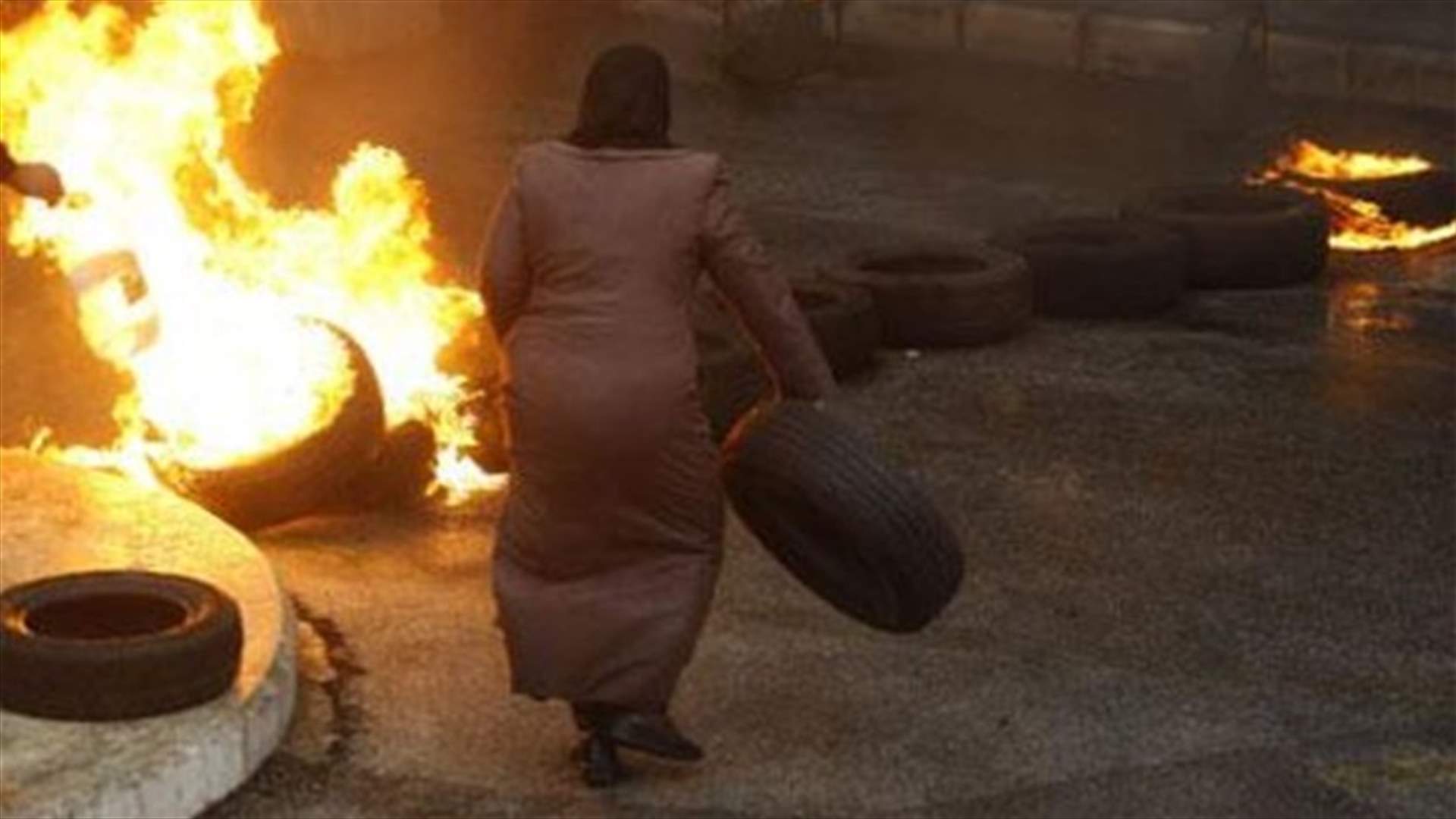 الأخبار: العسكريون والحكومة تحت سكين "النصرة"