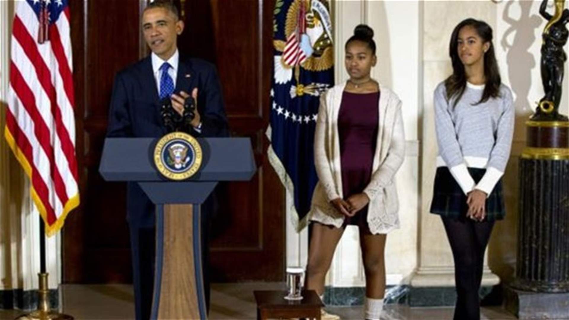 US aide resigns over criticism of Obama daughters