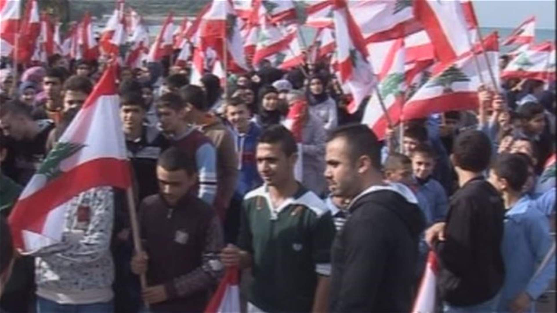 مسيرة في المنية تضامنا مع الجيش