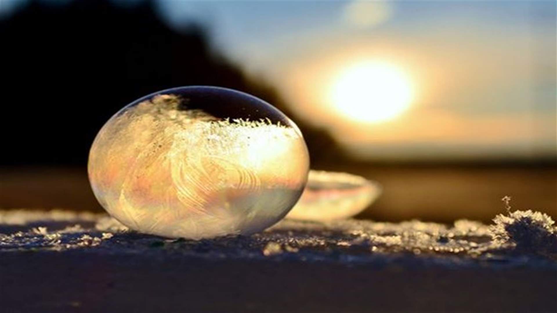 [PHOTOS] Ice And Snow Formations That Look Like Art 
