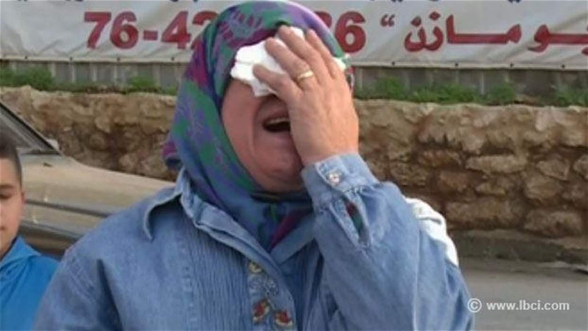 REPORT: Families of Arsal abducted soldiers block al-Qalamoun highway, vow to escalate