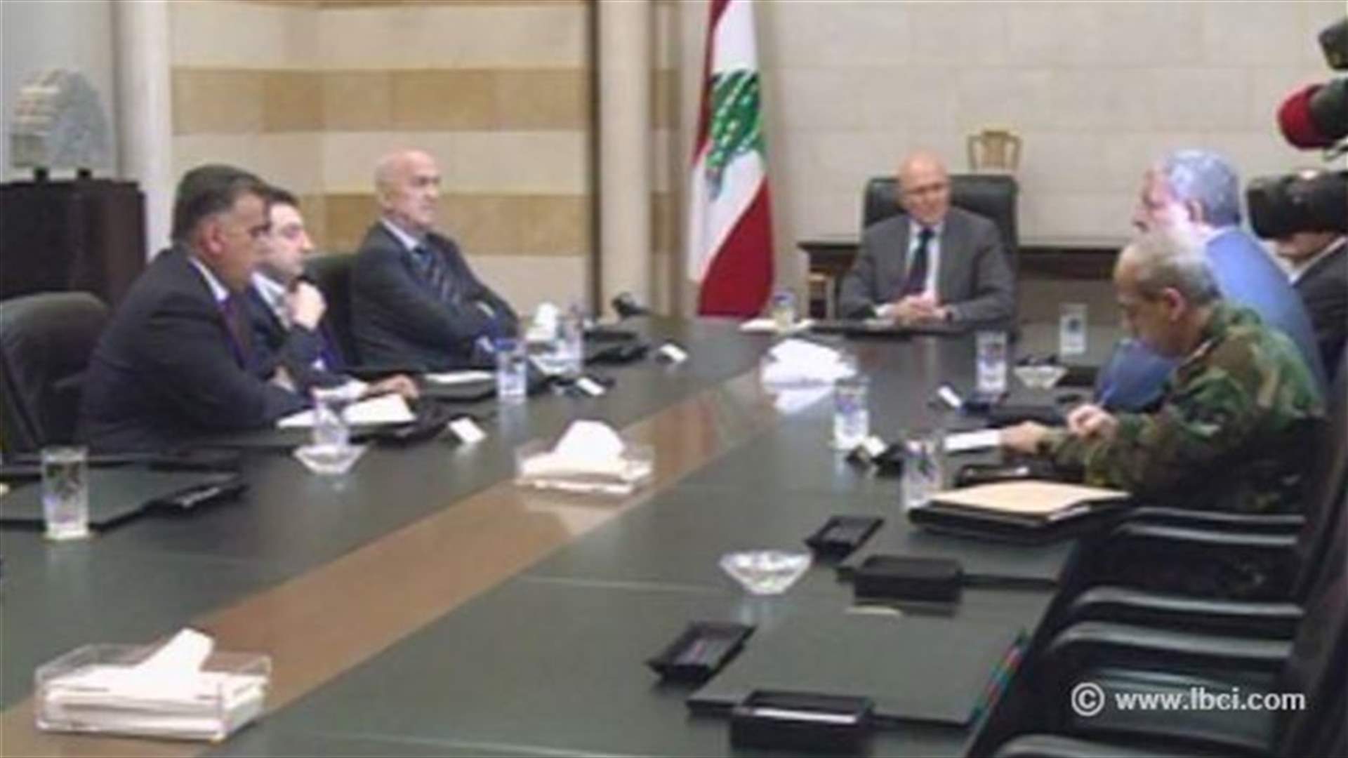 REPORT: PM Salam chairs meeting for Crisis Committee