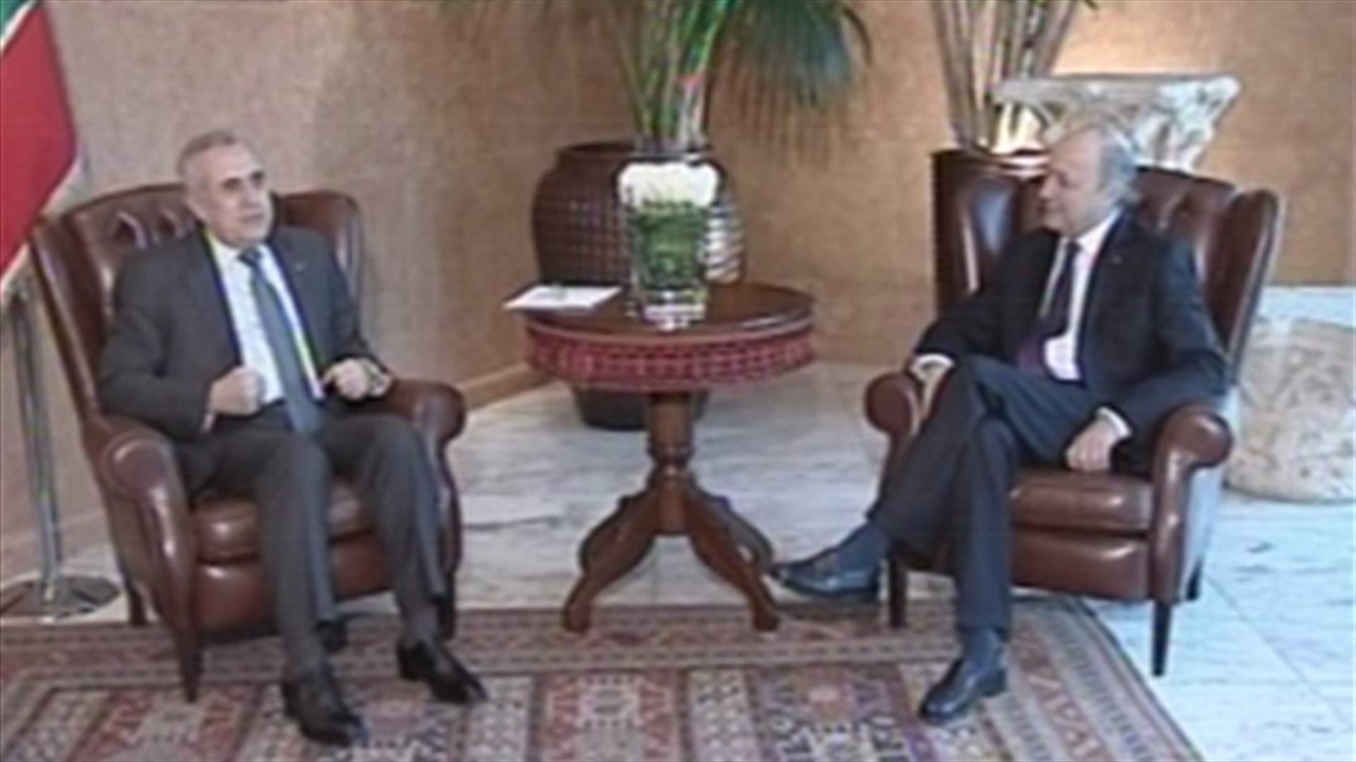 جولة لرئيس الحكومة الفرنسية السابق على المسؤولين اللبنانيين