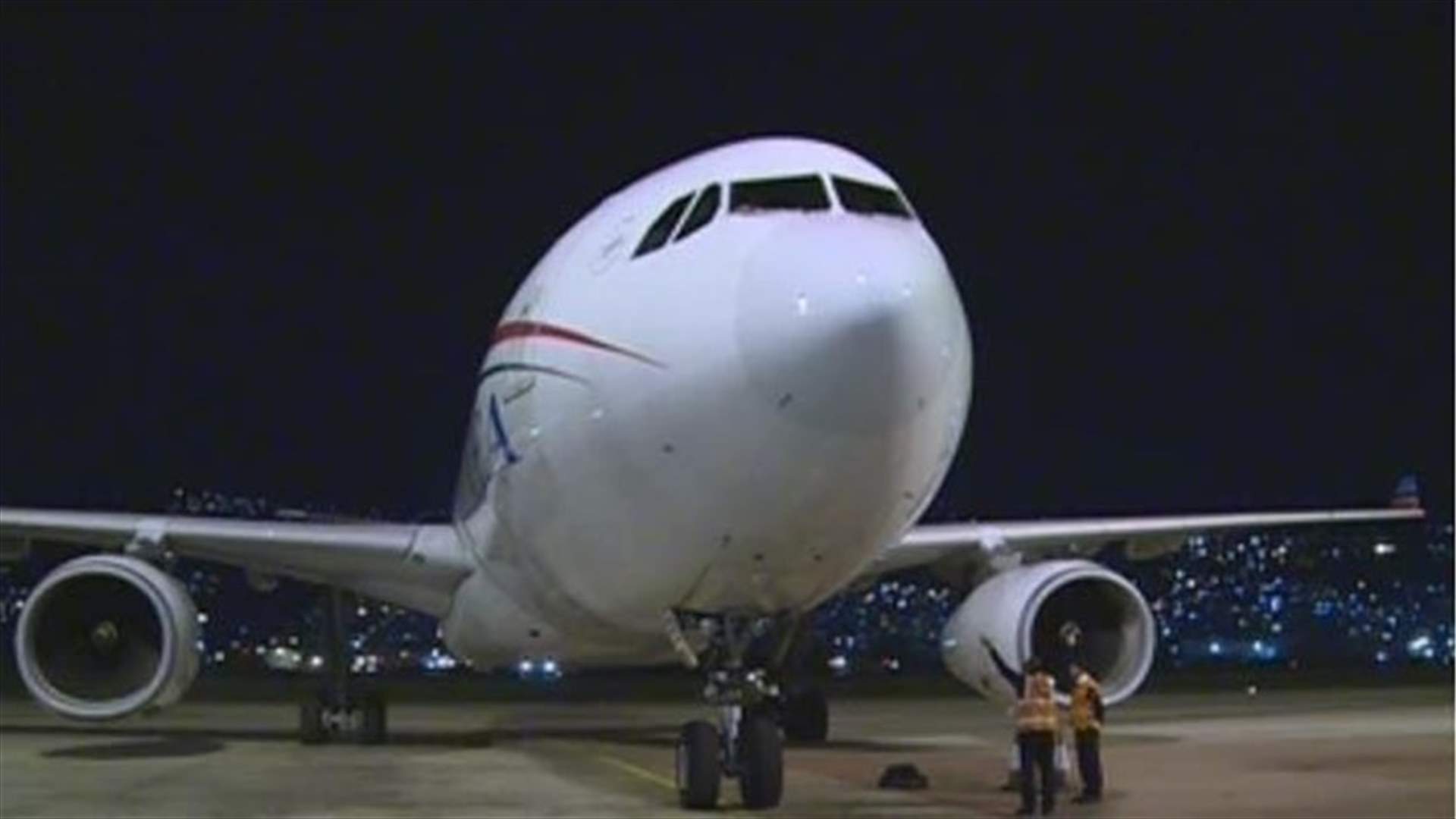 Plane carrying victims of Air Algerie crash arrives to Beirut airport 