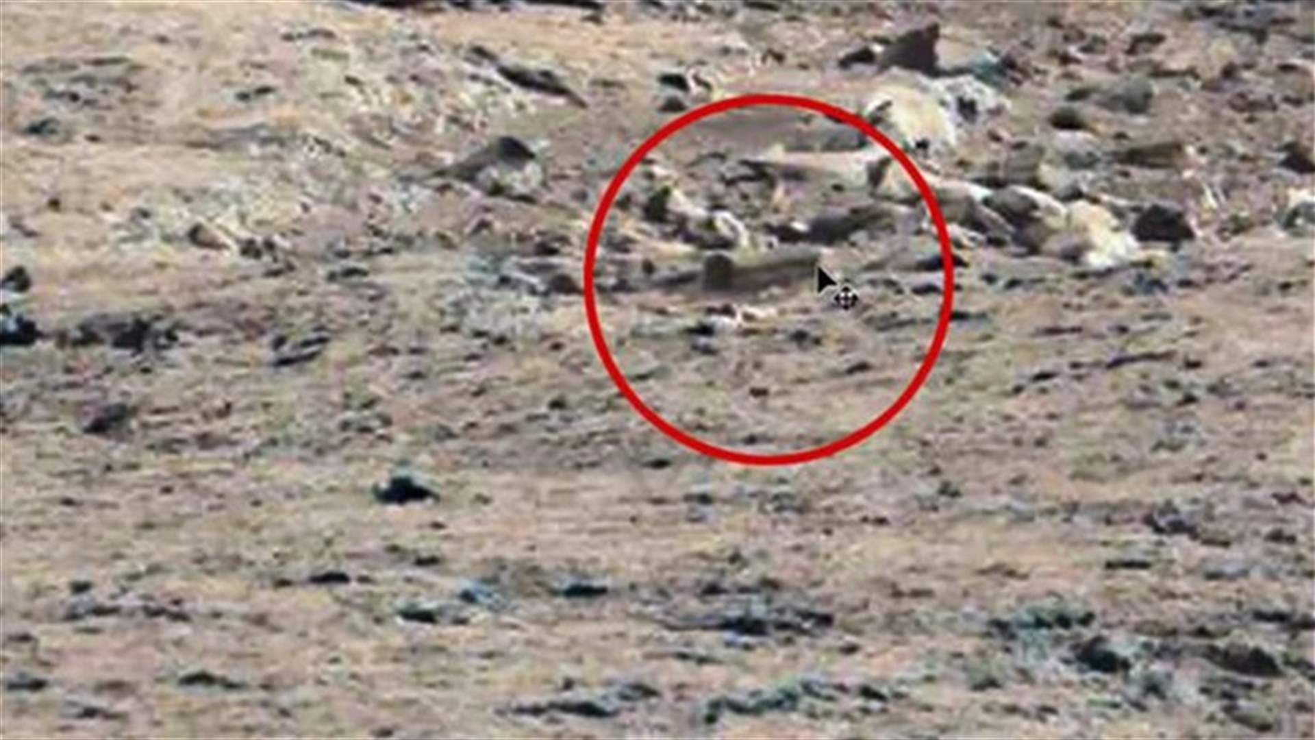 بالصورة: رصد "نعش موتى" على سطح المريخ