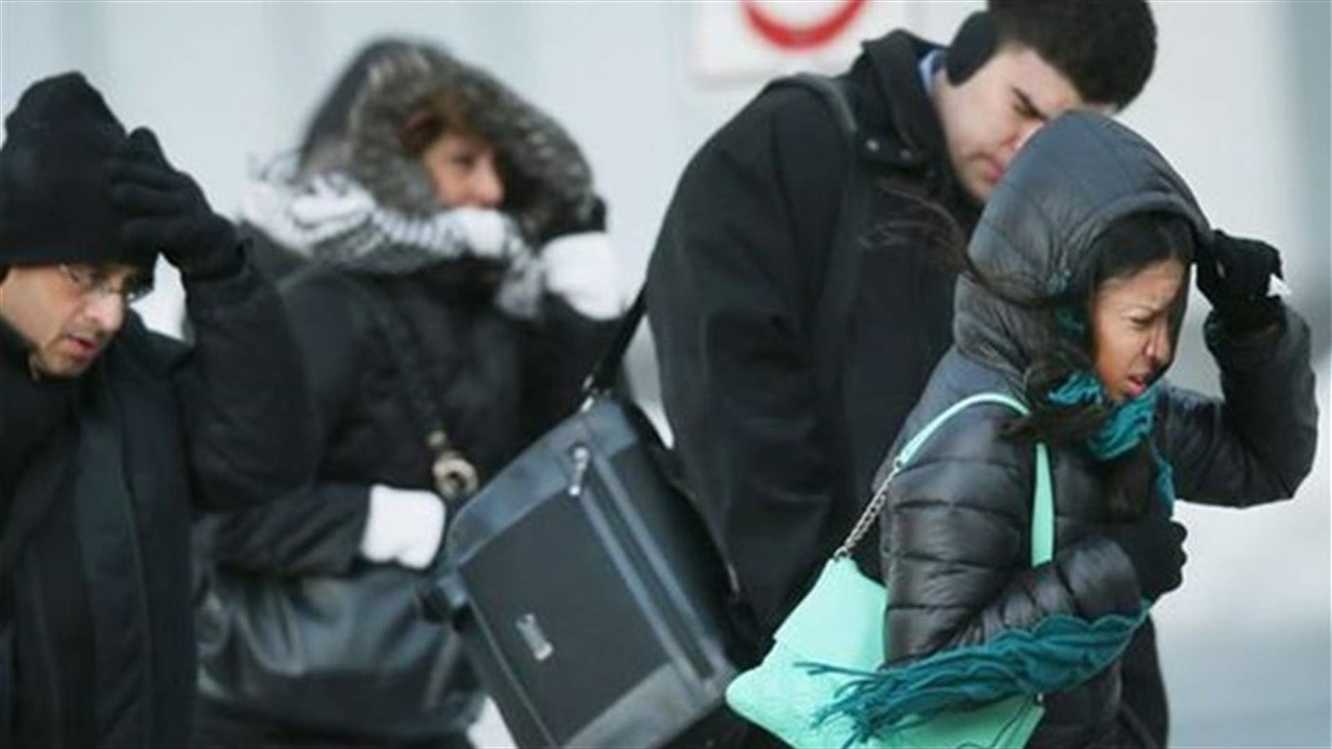 Sub-zero winds grip central, eastern US, schools close