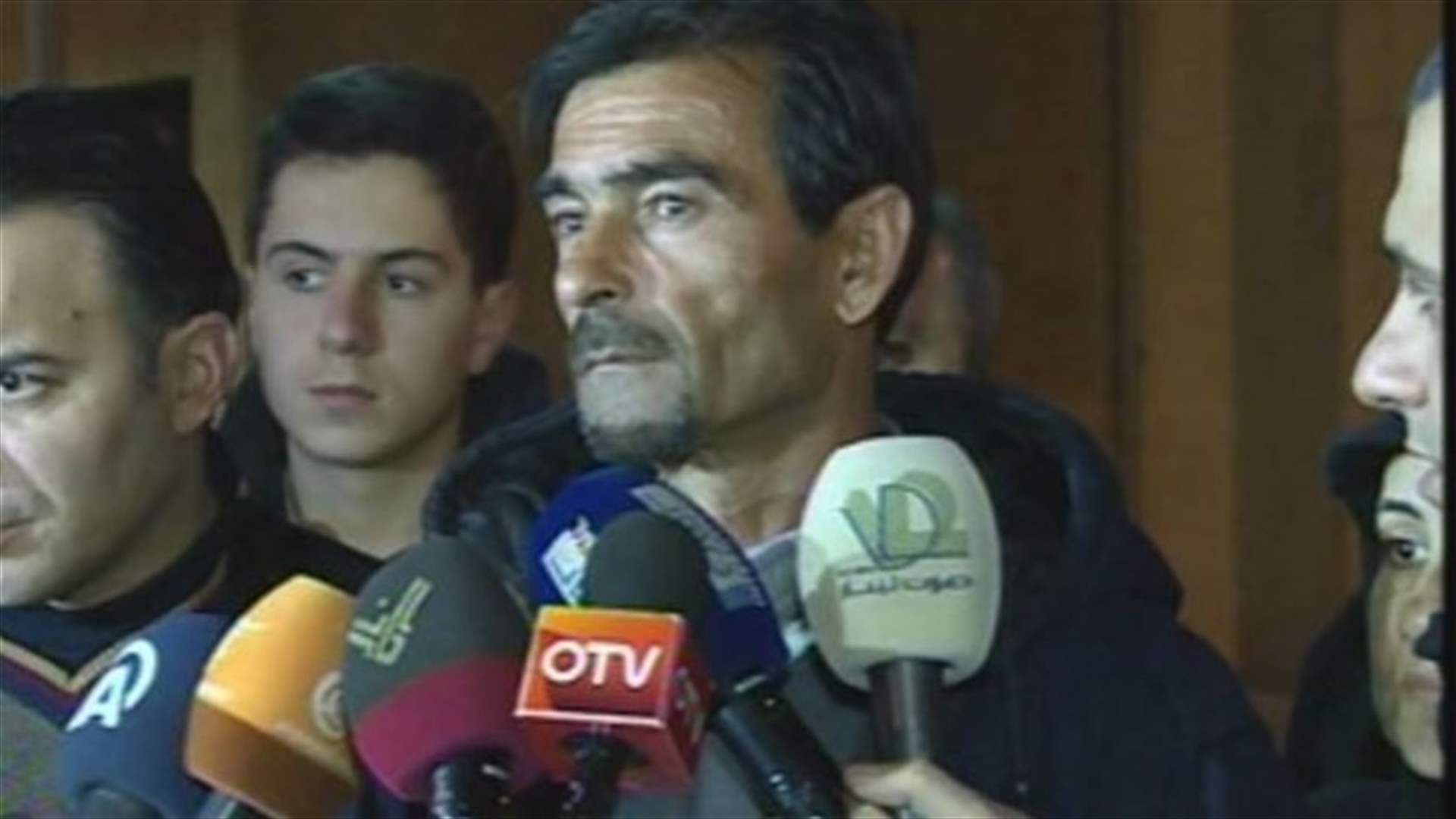 Relatives of abducted soldier block the Riad El-Soleh Rd