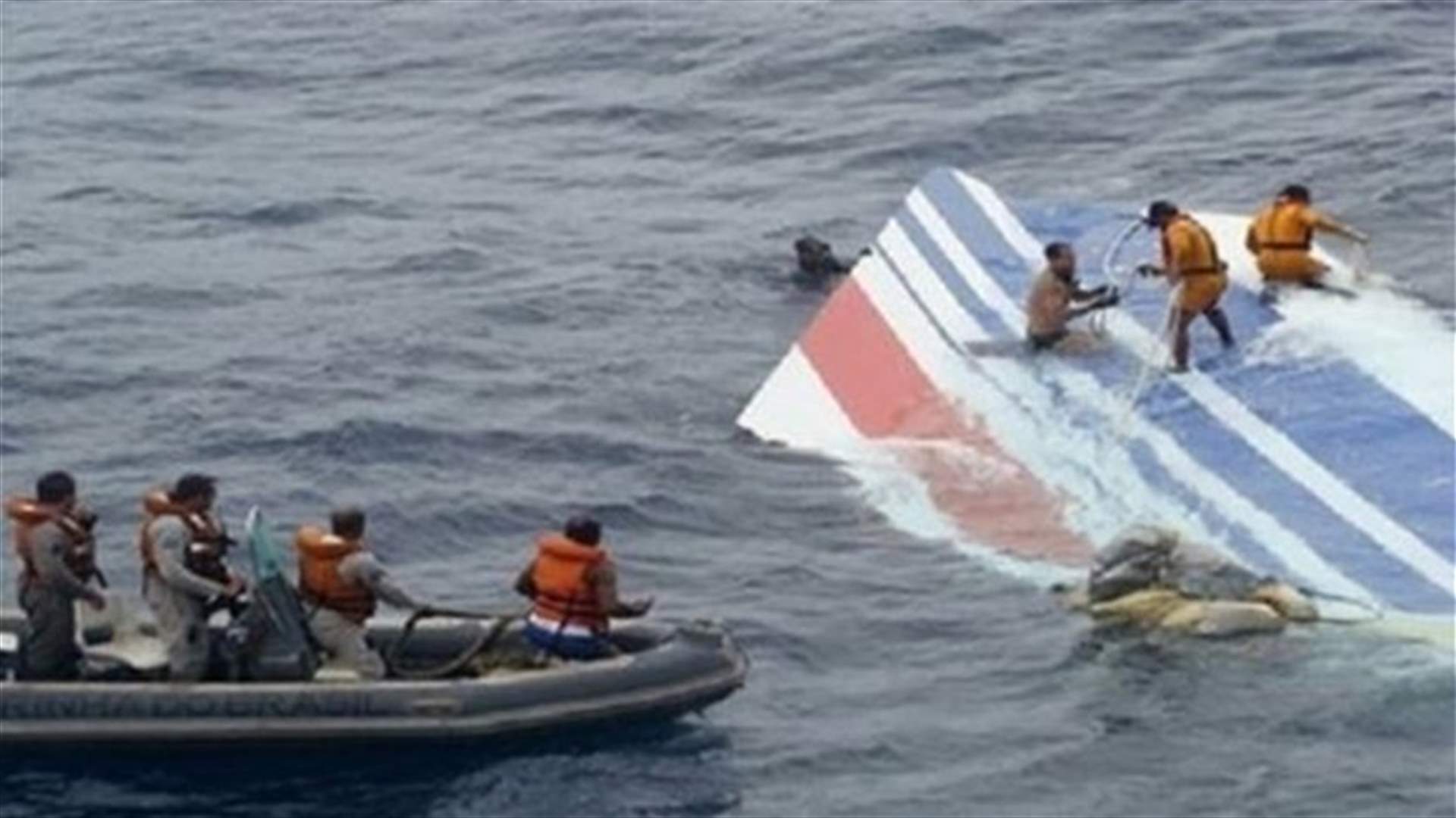 AirAsia captain left seat before jet lost control -sources   