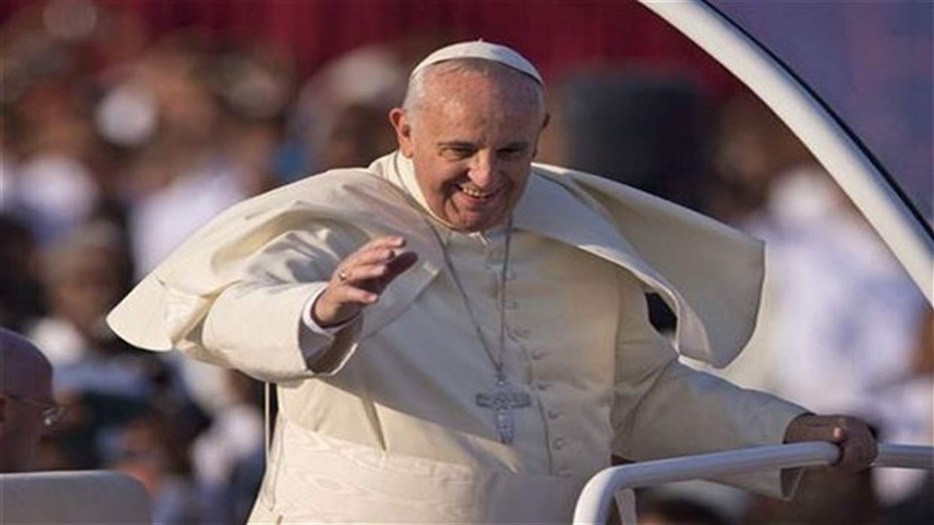 Pope gives Sri Lanka first saint before half million crowd