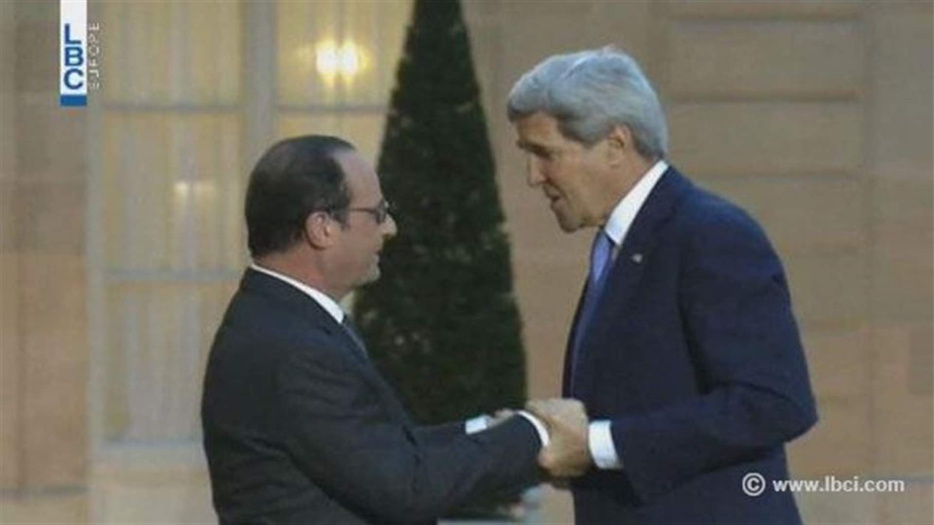REPORT: France cracks fight against terrorism continues as US Kerry meets Hollande