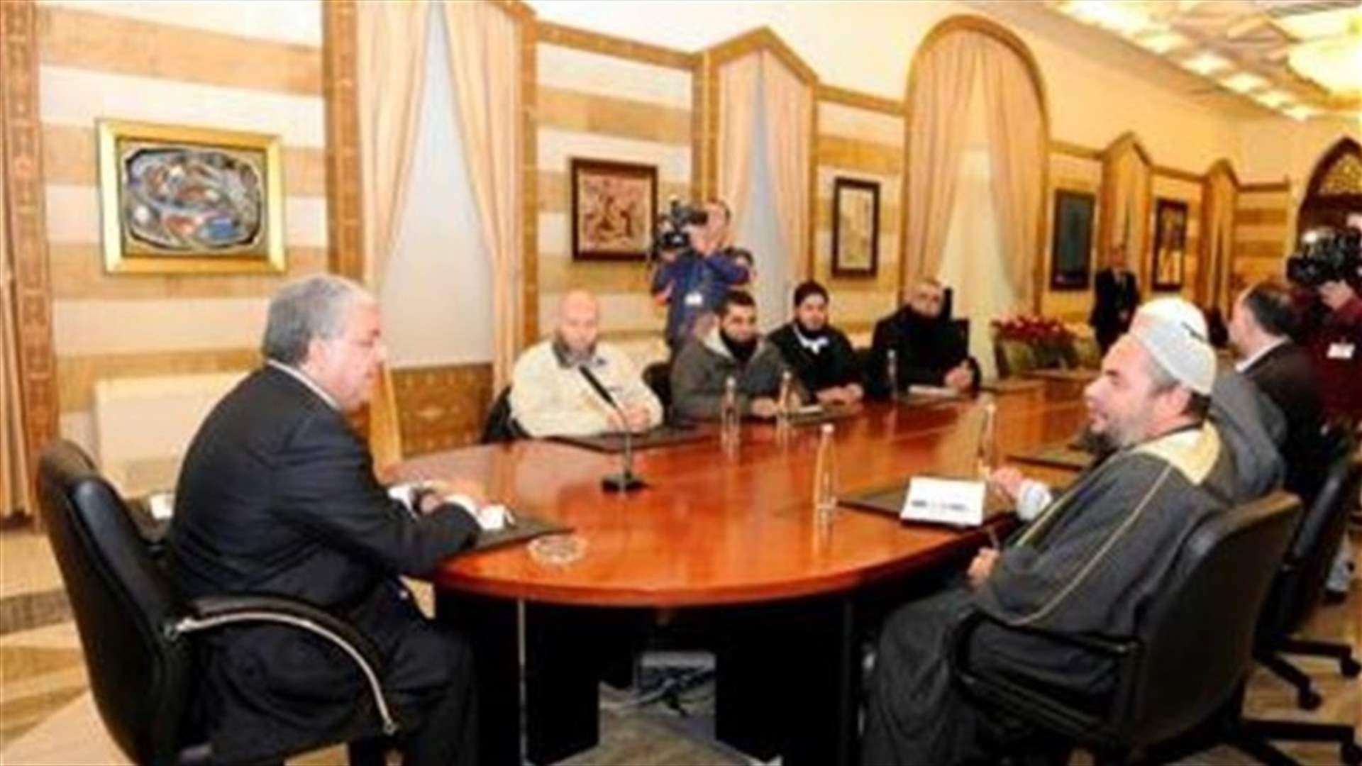 وزير الداخلية عرض مع الرافعي وضع الموقوفين الاسلاميين بروميه