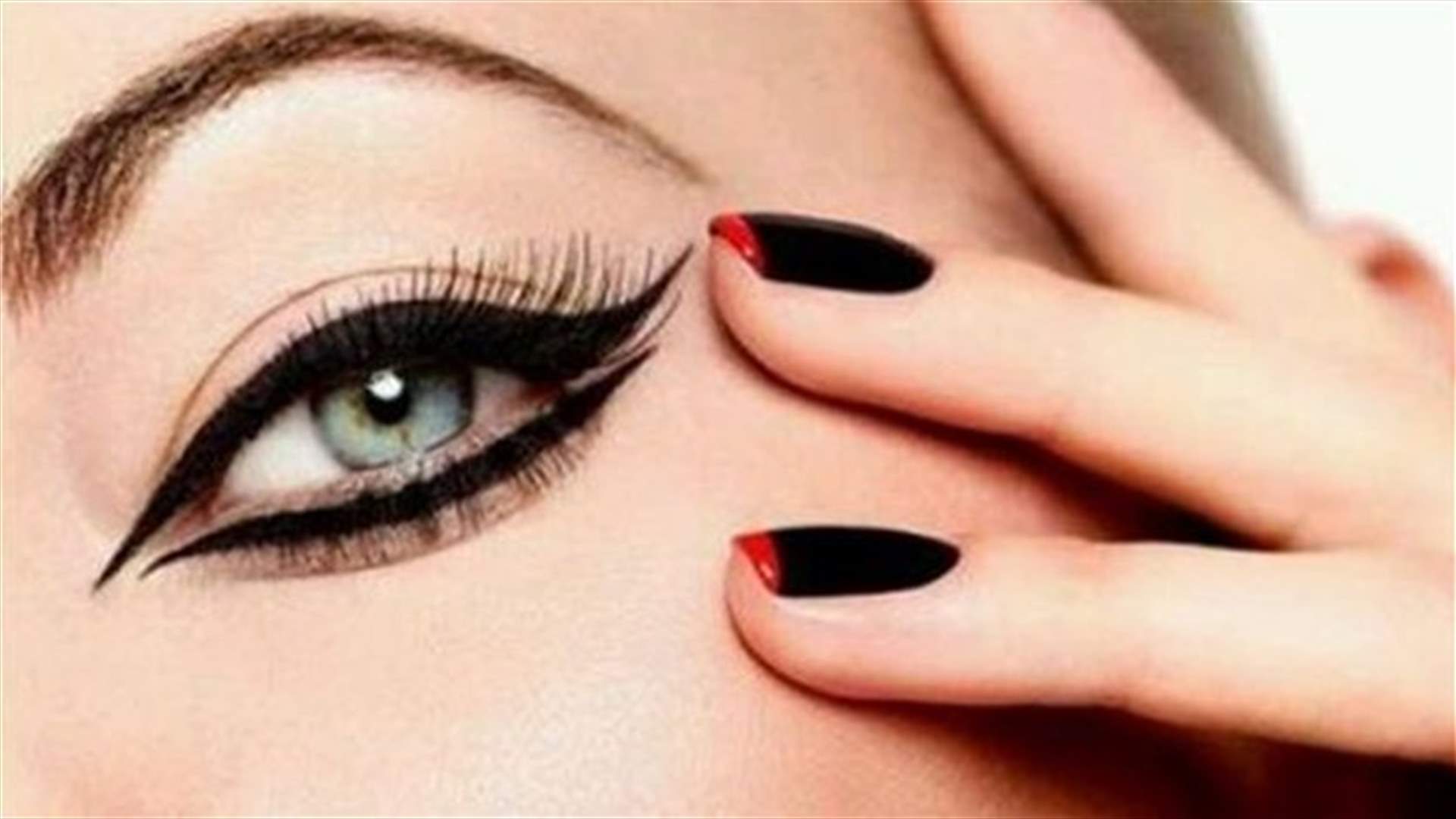 Two Life saving Hacks For Perfect Eyeliner