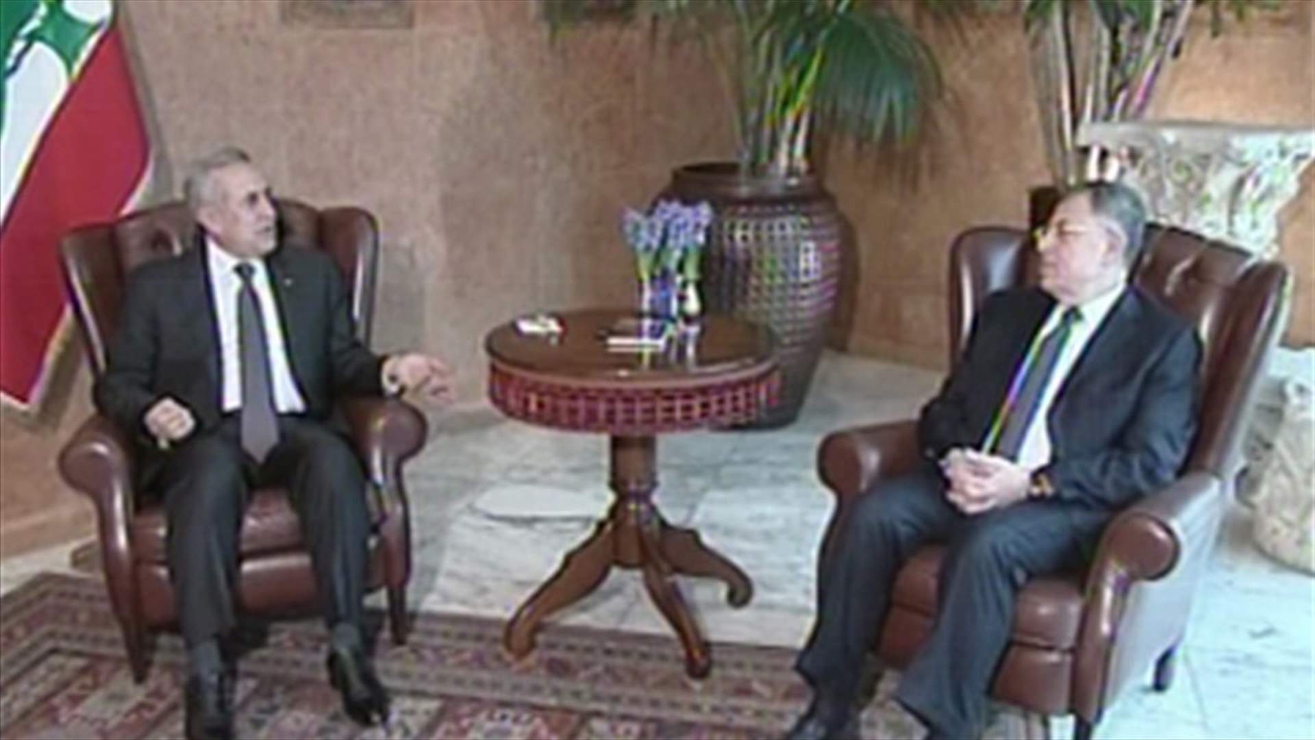 التطورات السياسية بين سليمان والسنيورة
