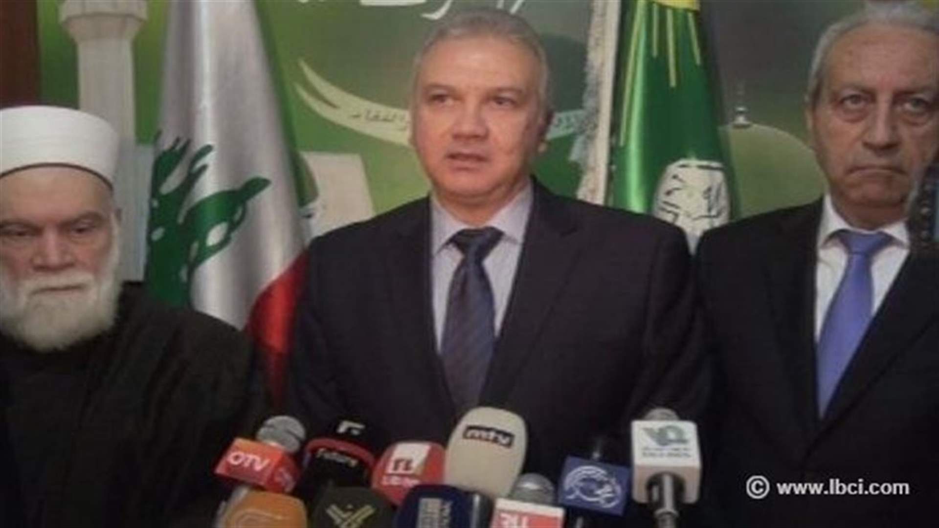 القوات تقدم التعازي لأهالي شهداء جبل محسن