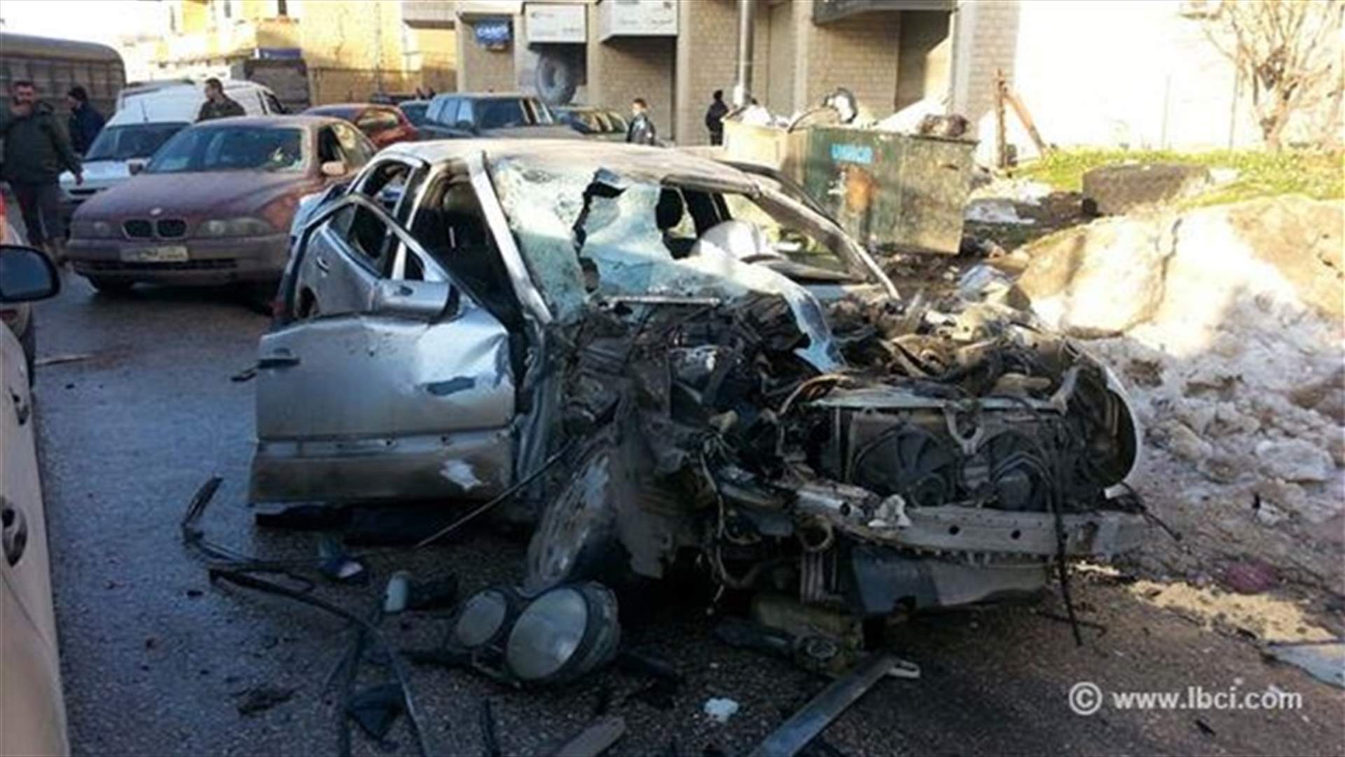 بالصور...جرحى بحادث مروع على طريق الفرزل-زحلة