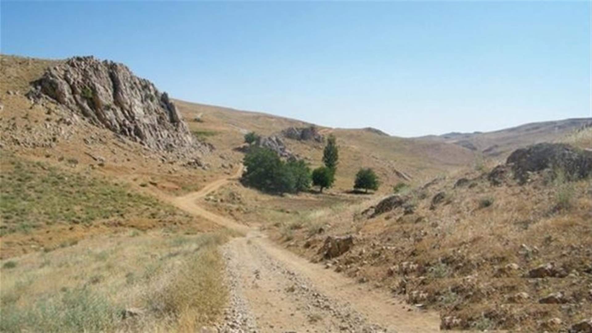Sources deny clashes between Hezbollah, gunmen in Brital’s barren range
