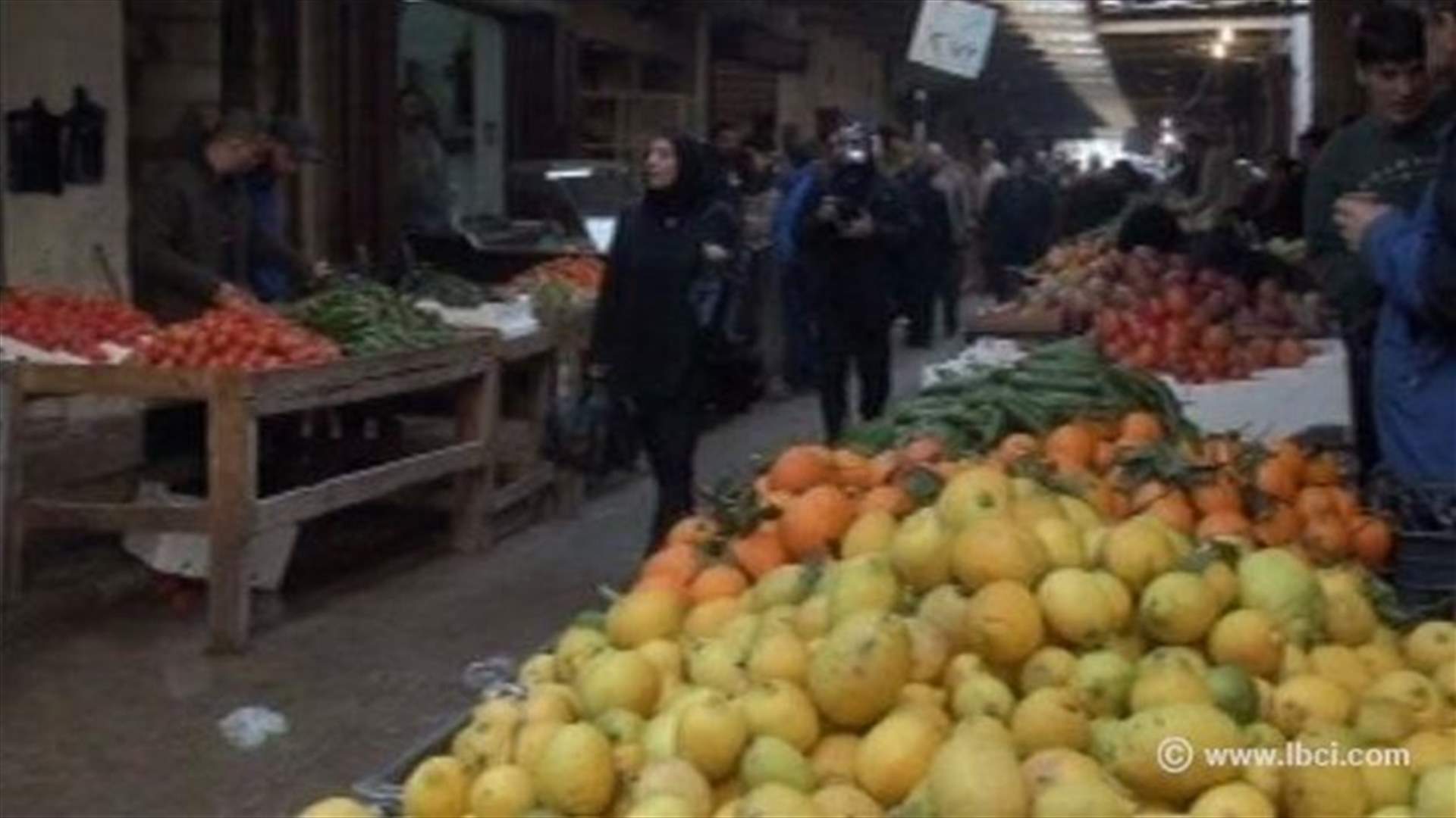 جولة لاعضاء تجمع الحملات المدنية ضد العنف في طرابلس بشارع عبد الحميد 