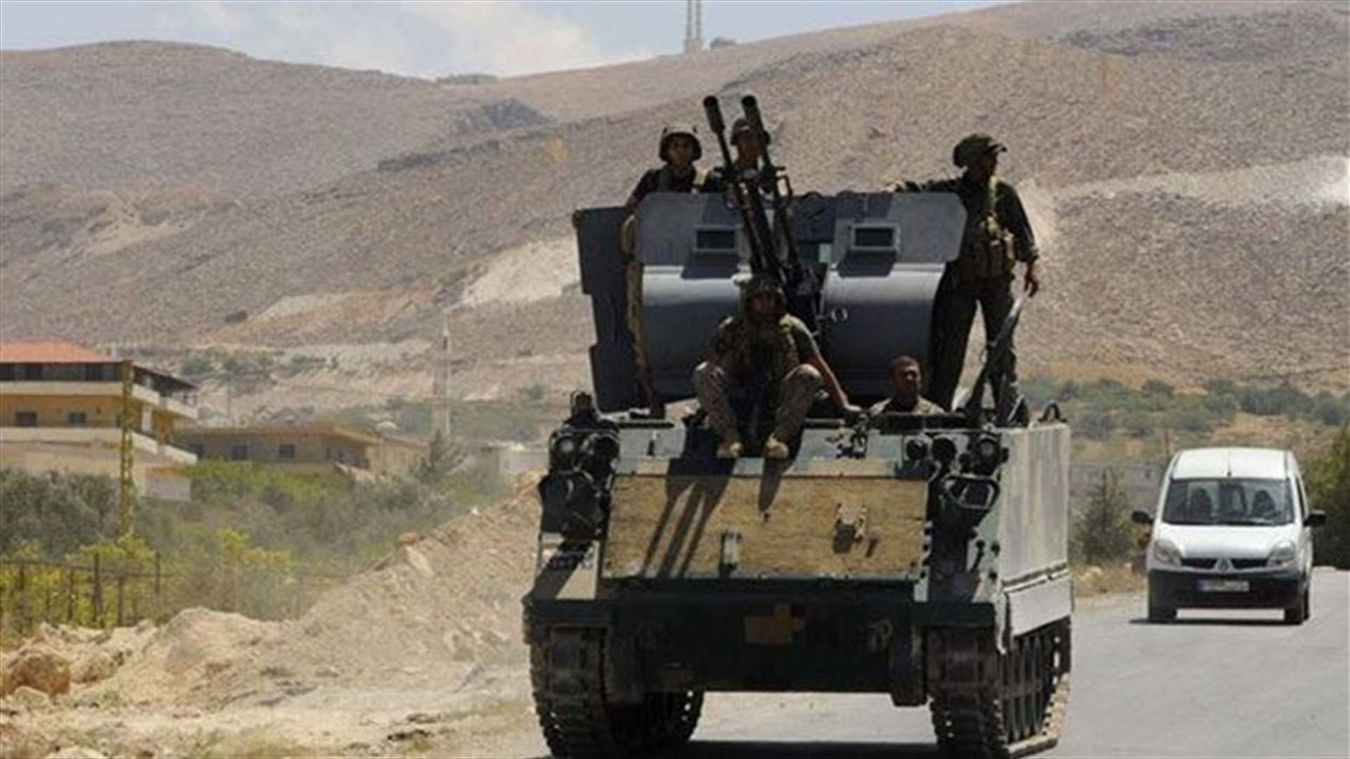 الجيش يستهدف تحركات للمسلحين في وادي رافق وجرد القاع