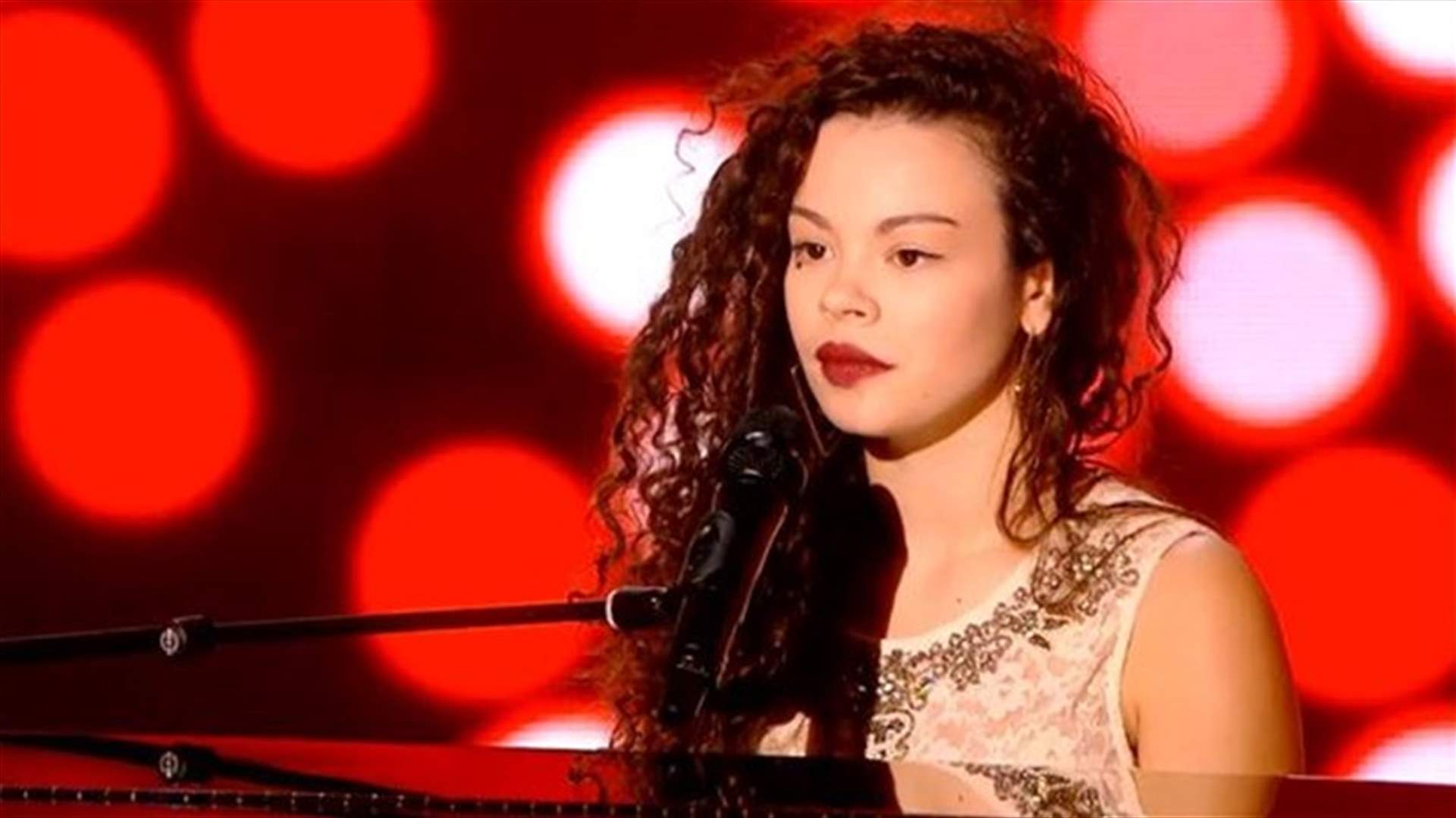 بالفيديو: لبنانية أخرى تنافس هبة طوجي في The Voice