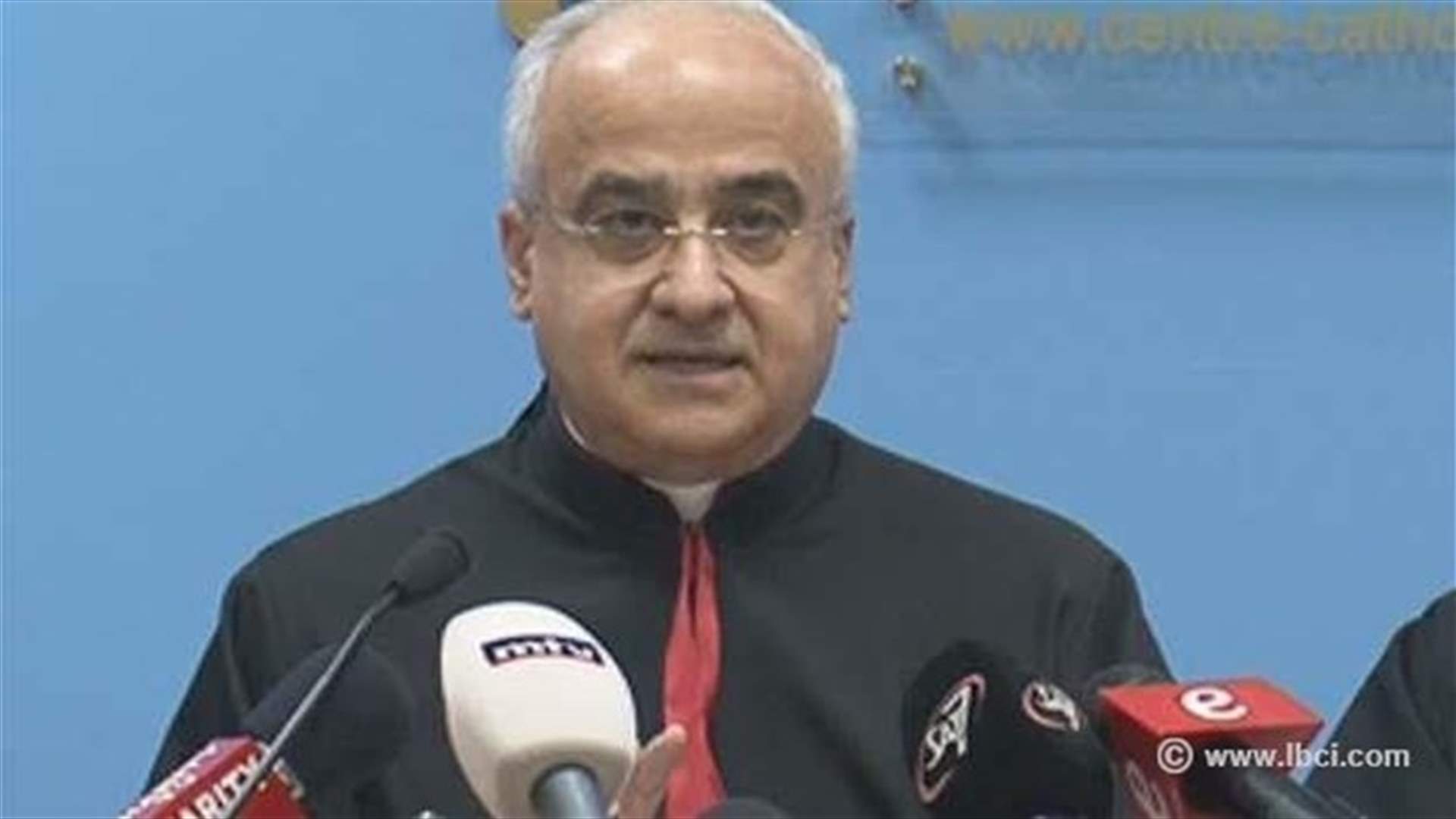المطران علوان: الراعي على علم بكل ما يحصل بالمحكمة الروحية